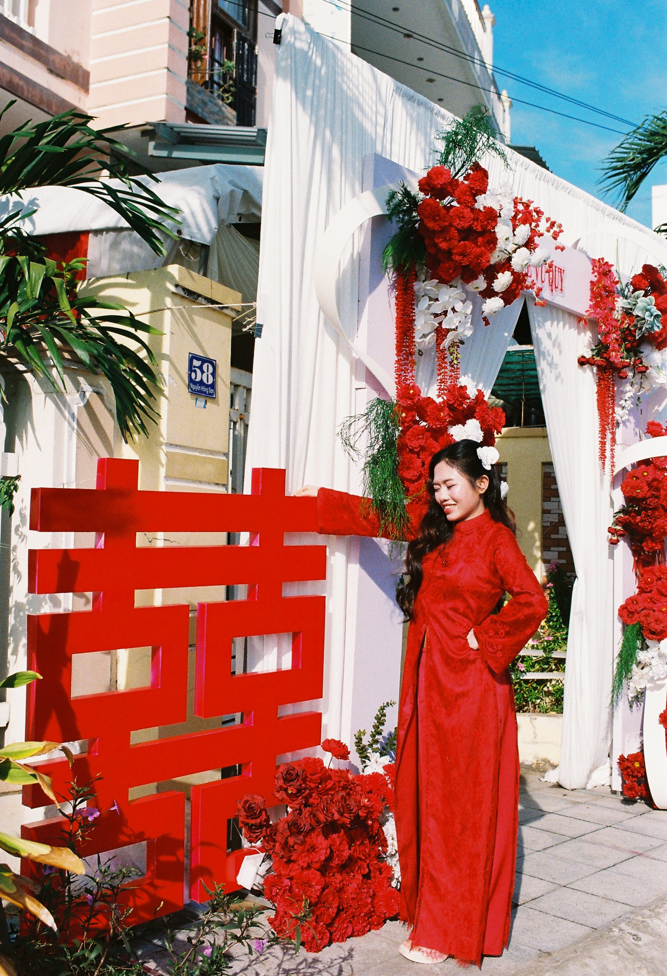 Tân & Thảo. Cam Images