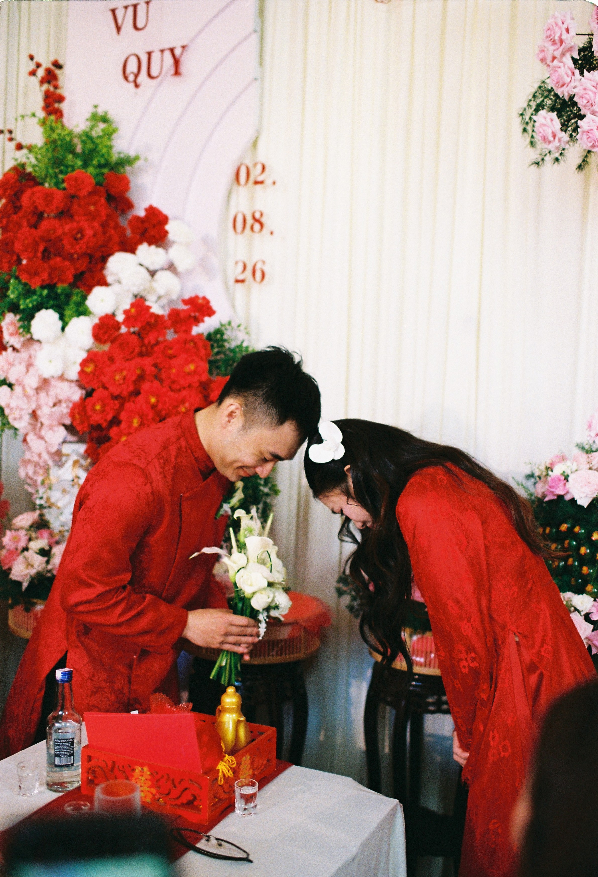 Tân & Thảo. Cam Images