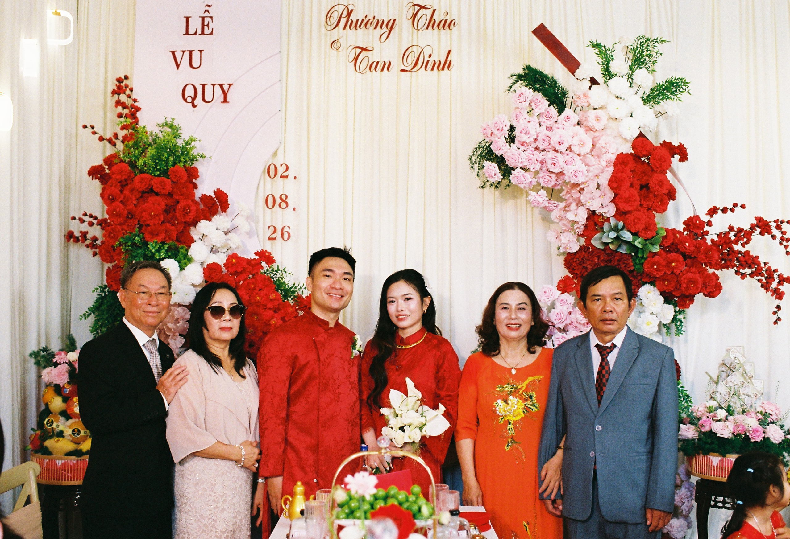 Tân & Thảo. Cam Images