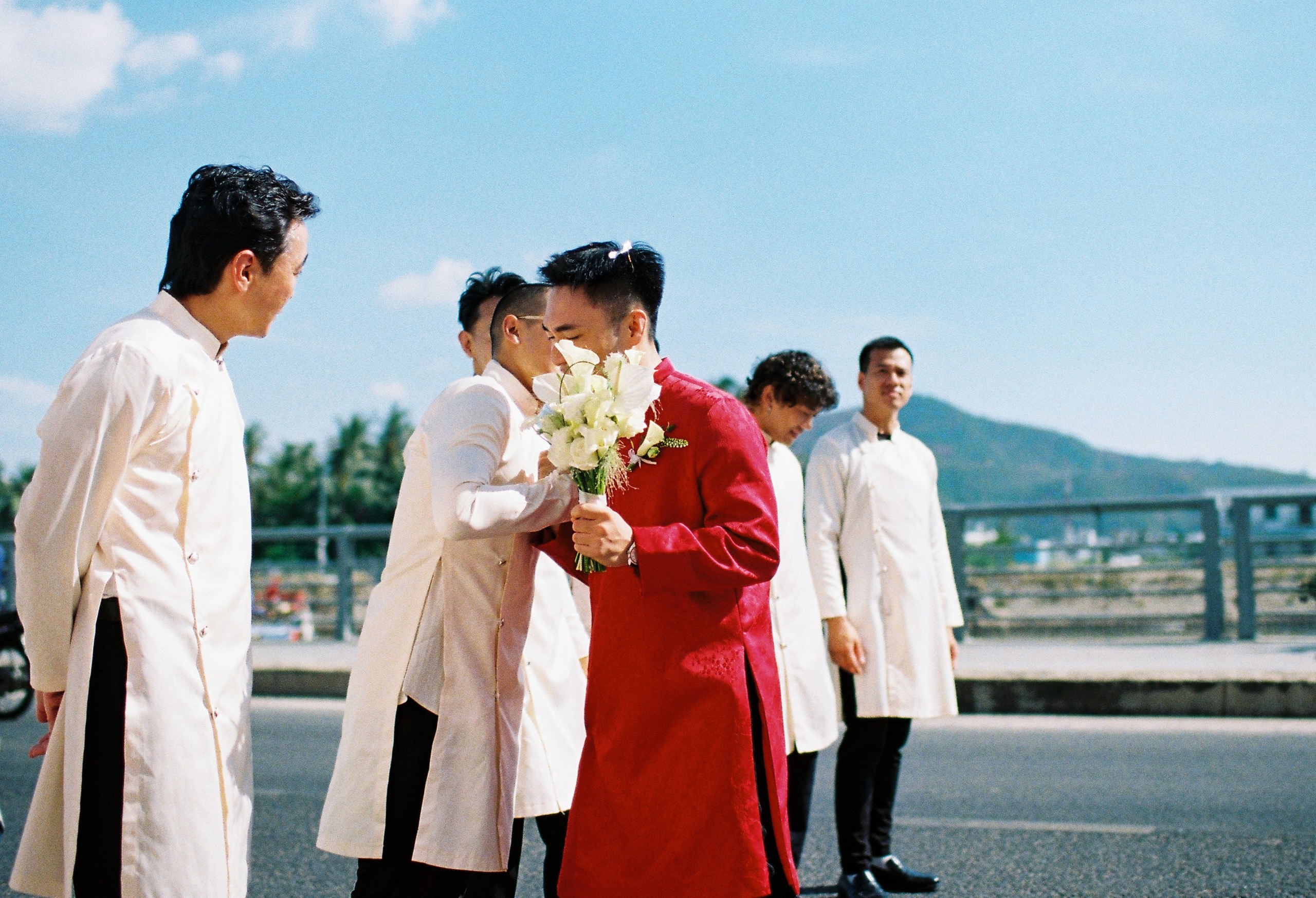 Tân & Thảo. Cam Images