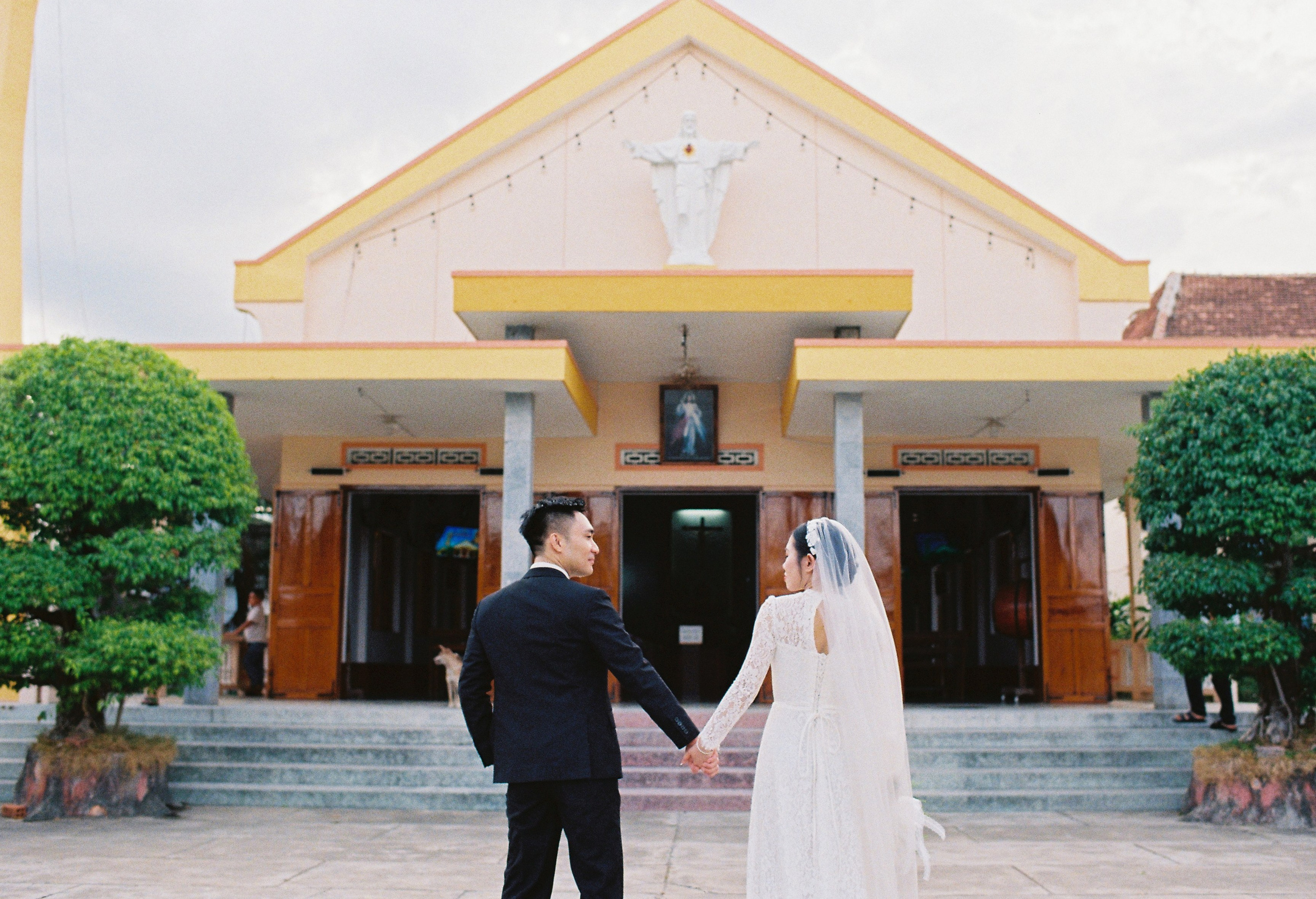 Tan & Thao. Cam Images