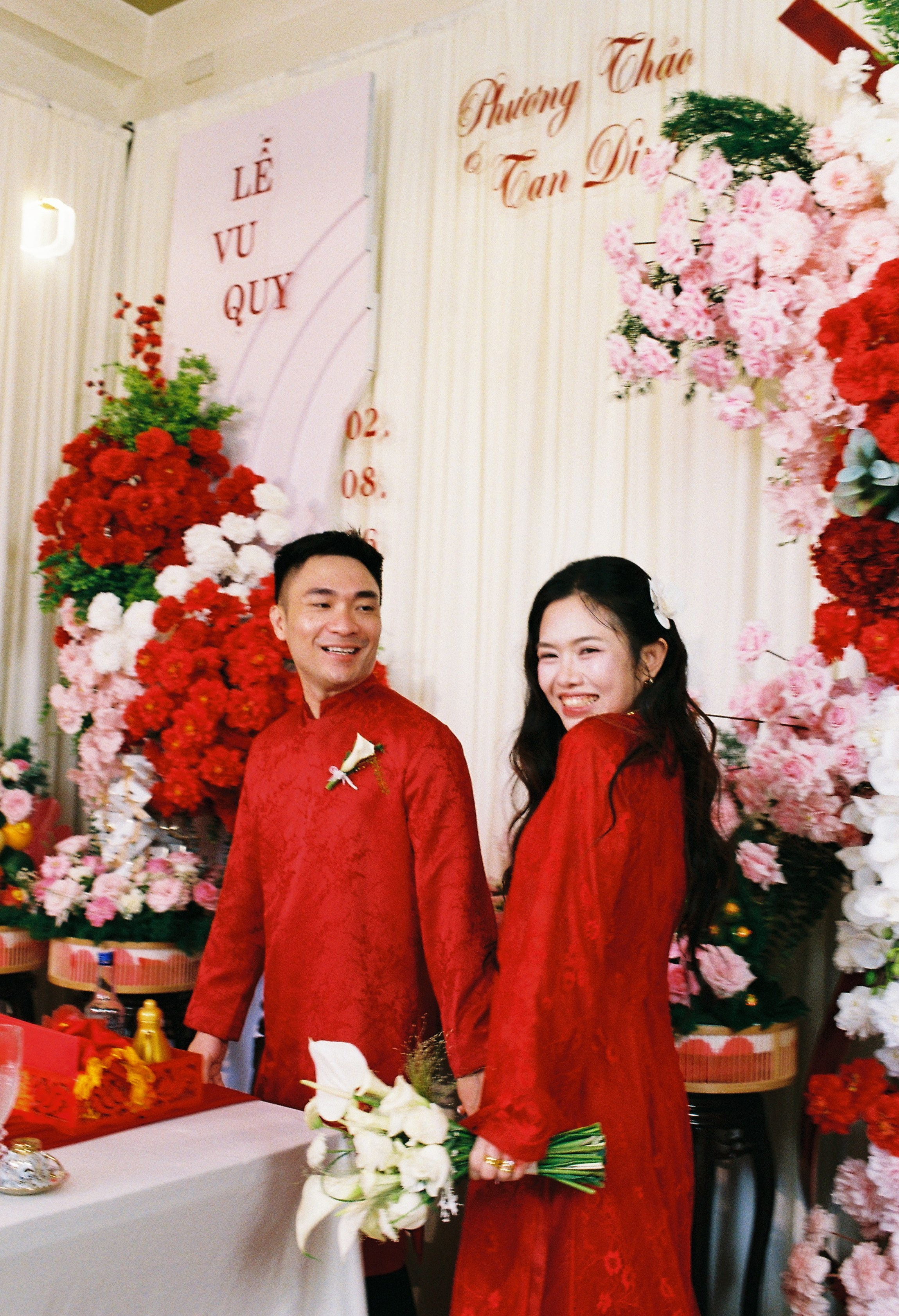 Tân & Thảo. Cam Images