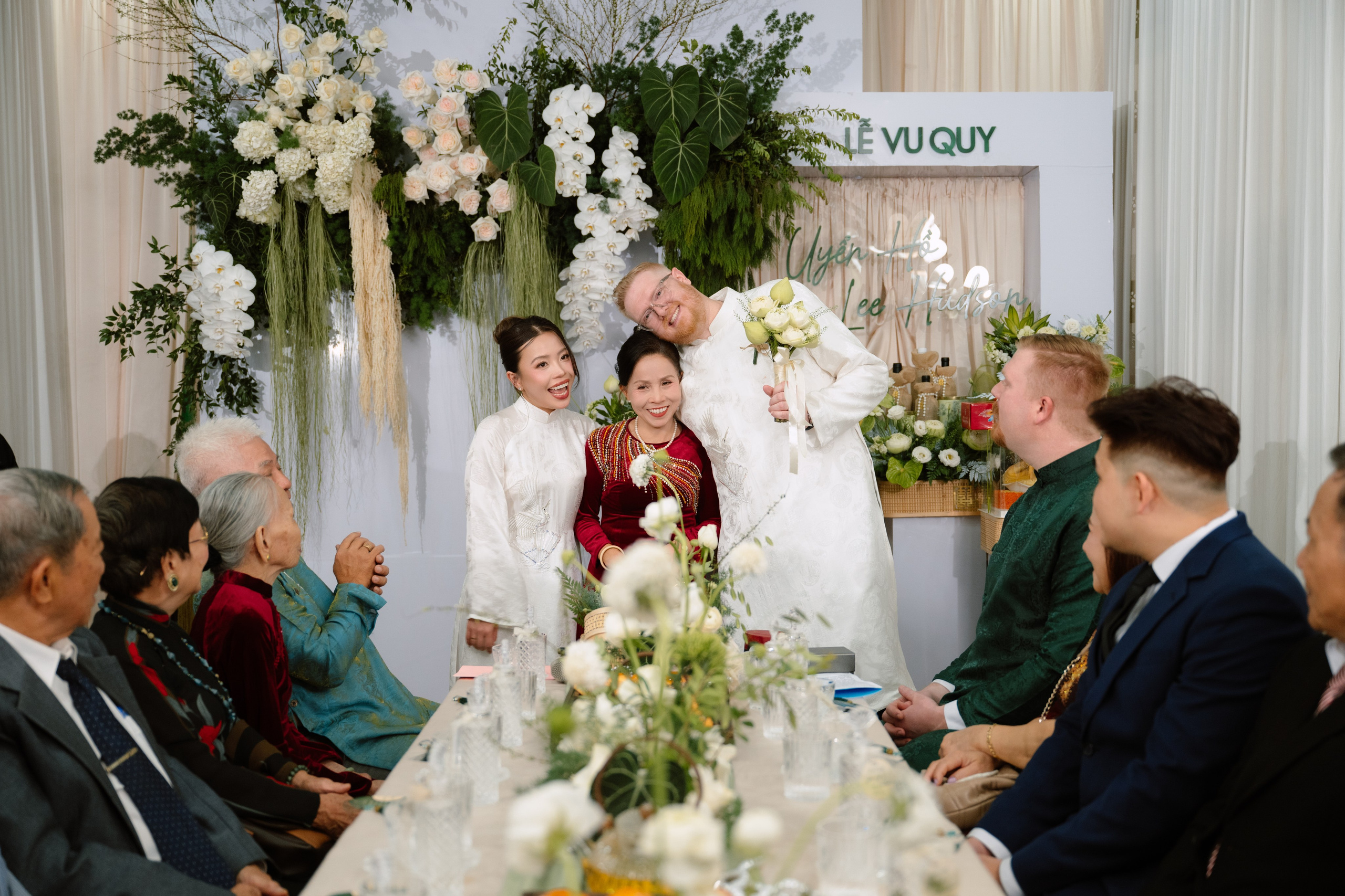 Uyên & Lee. Cam Images