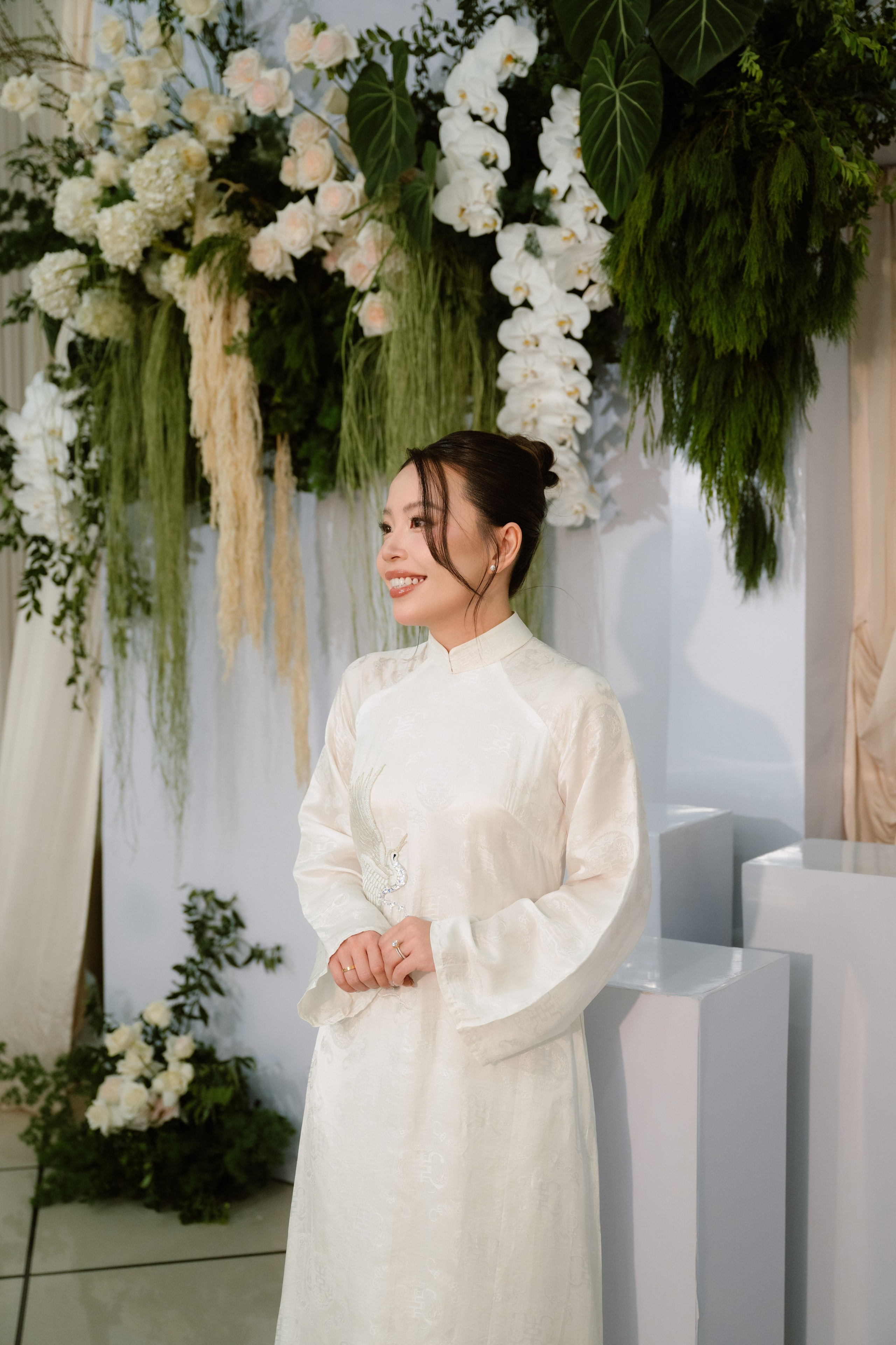 Uyên & Lee. Cam Images