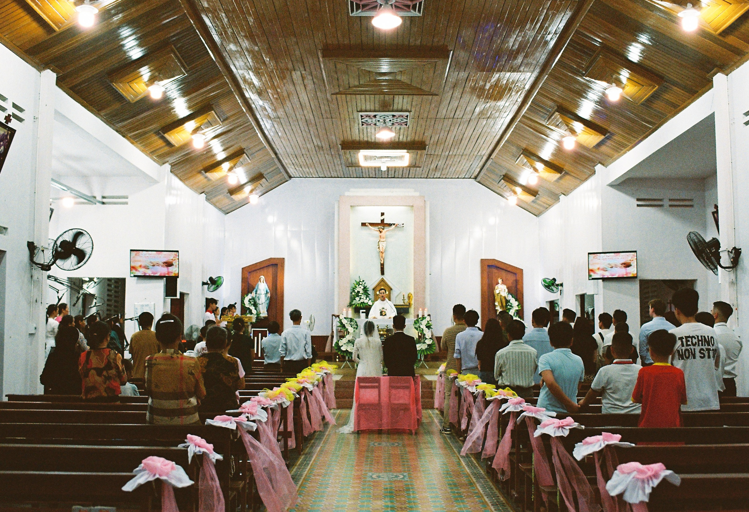 Tan & Thao. Cam Images