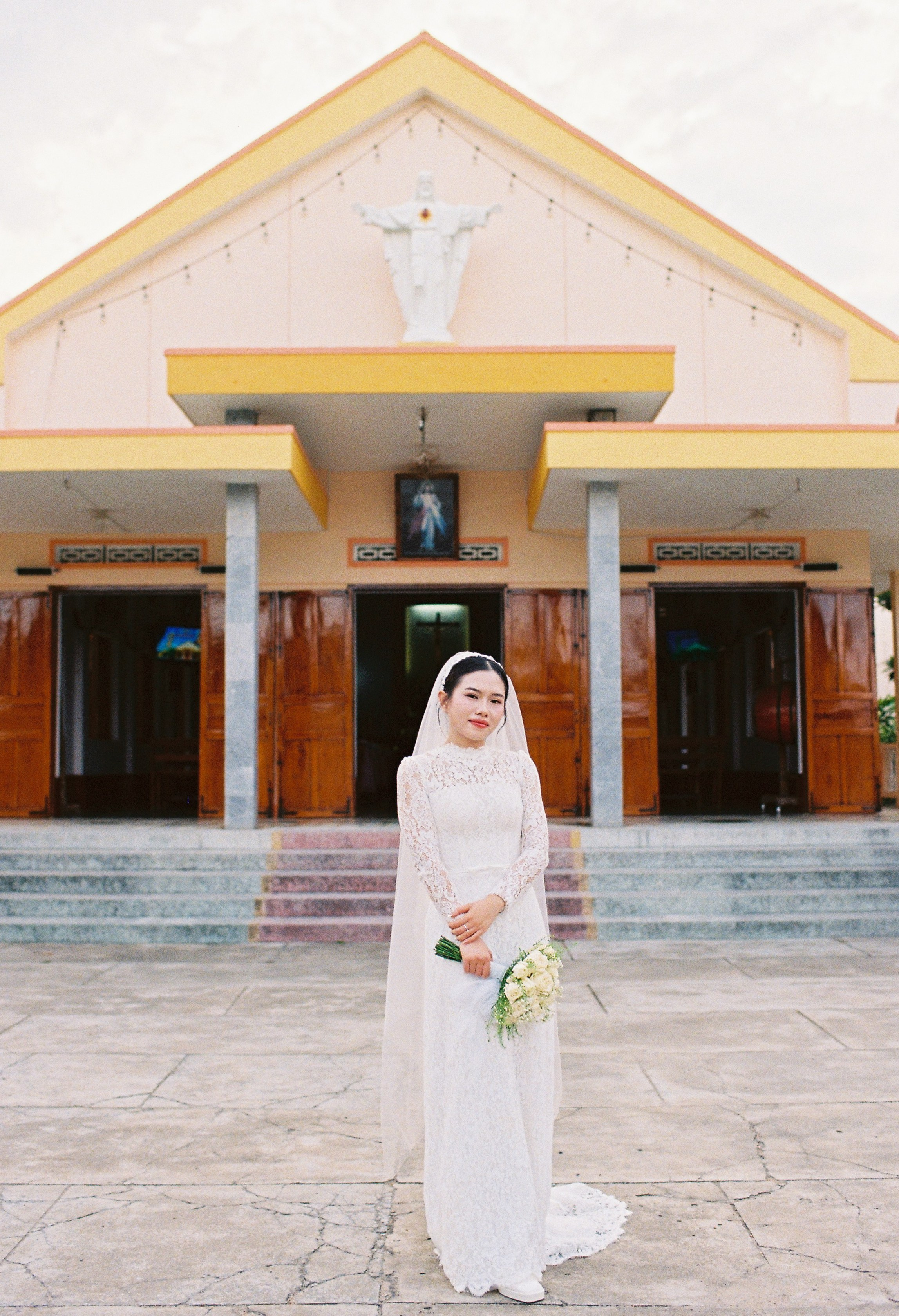 Tan & Thao. Cam Images