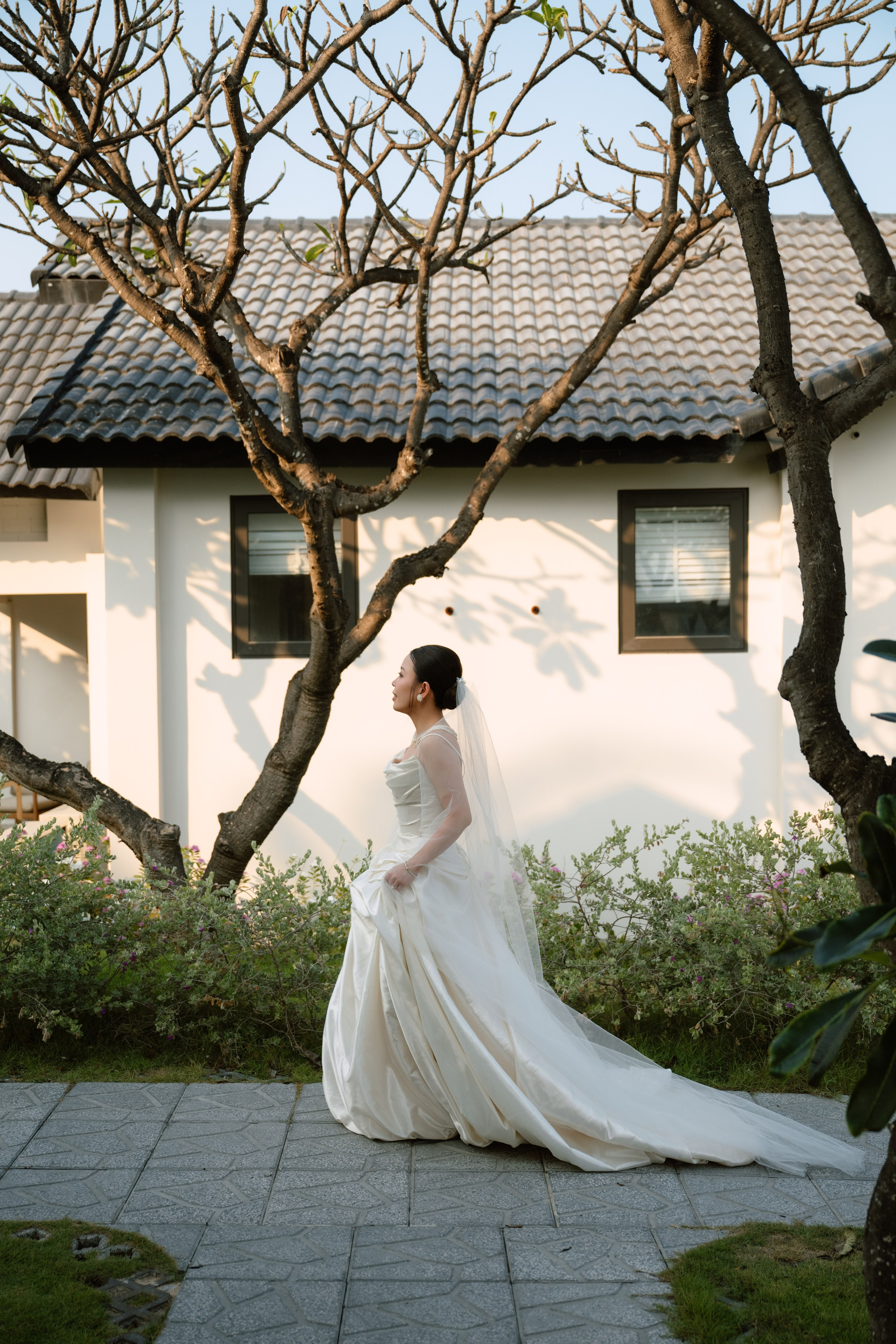 Uyên & Lee. Cam Images