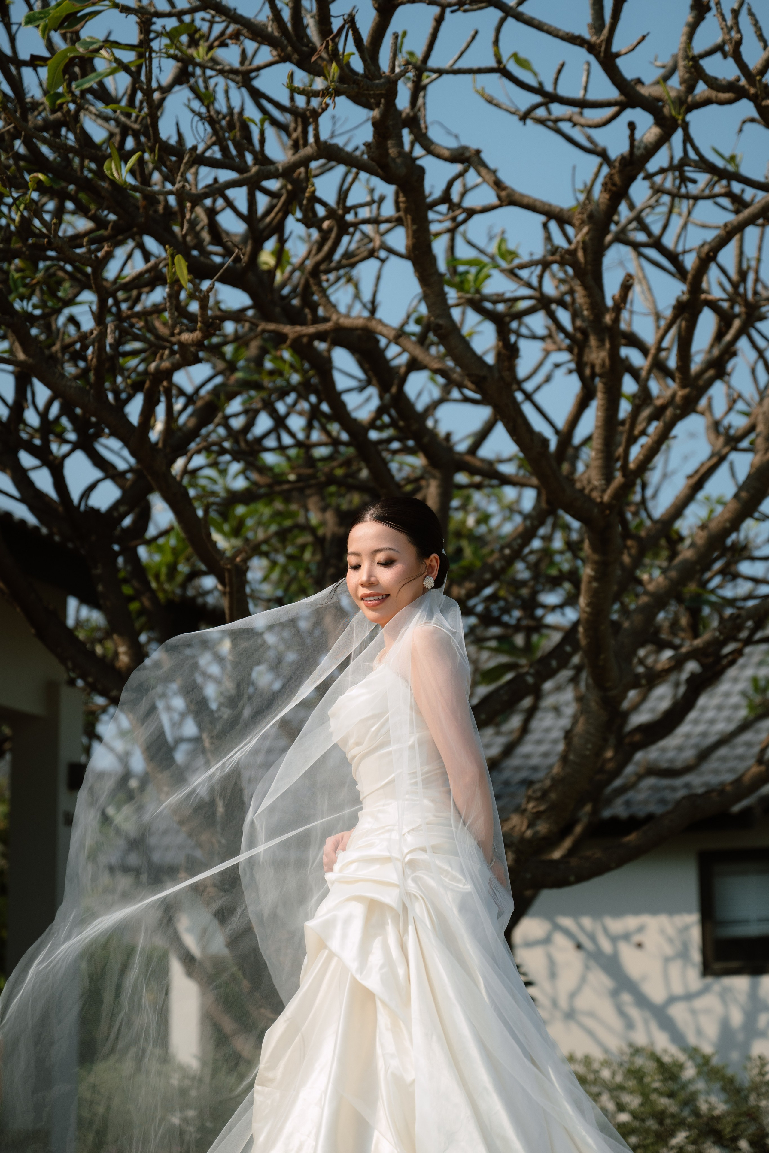 Uyên & Lee. Cam Images
