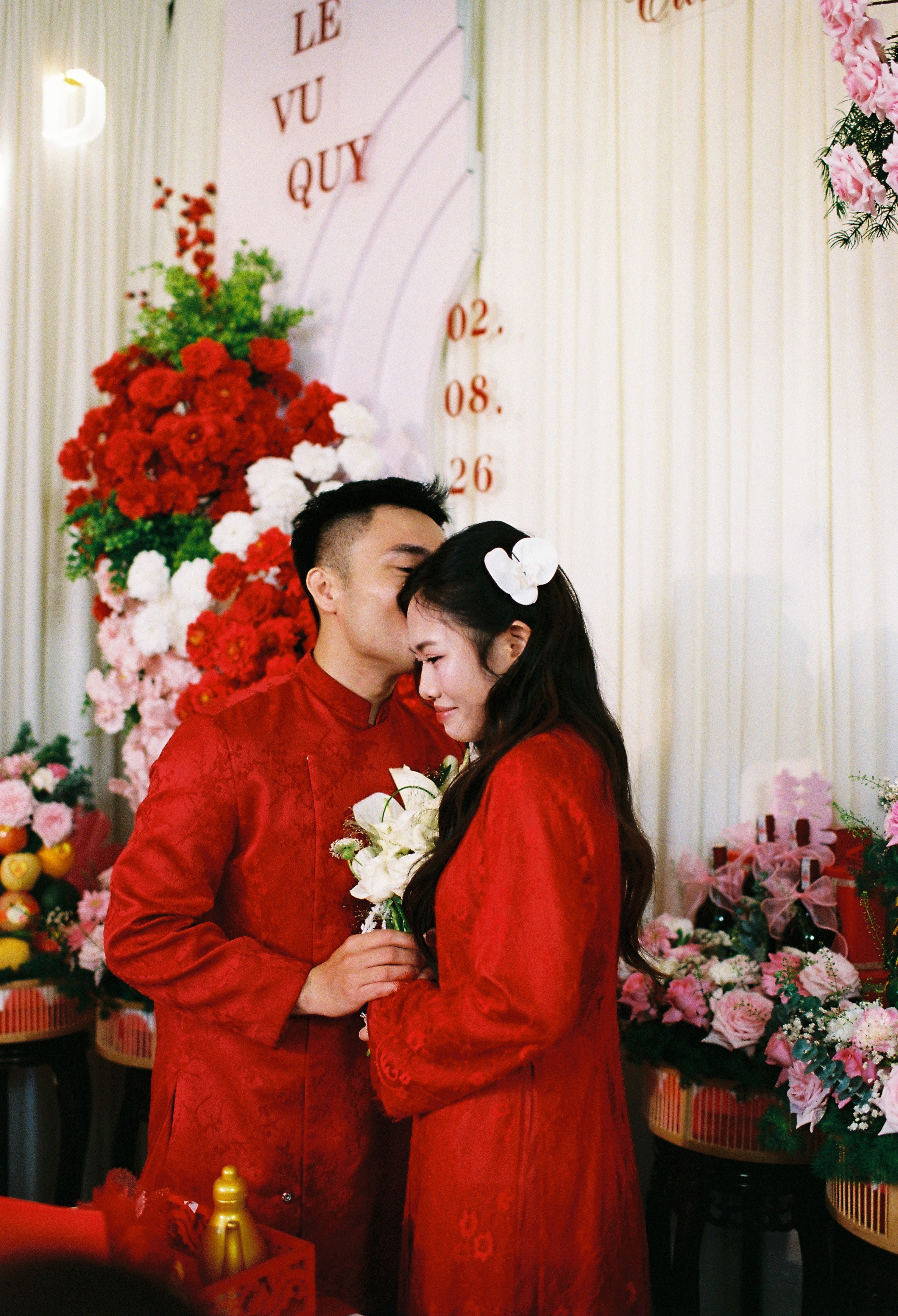 Tân & Thảo. Cam Images