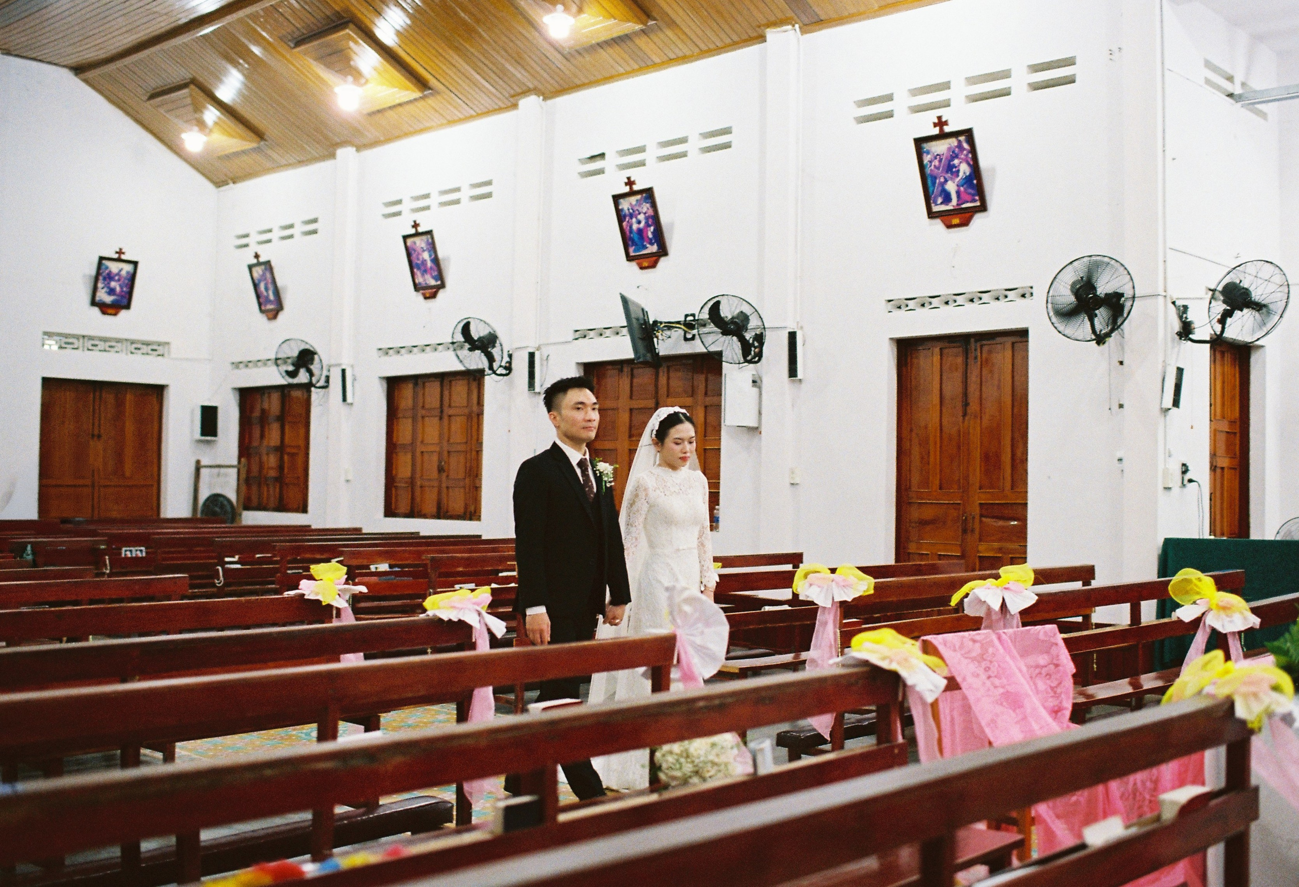 Tan & Thao. Cam Images