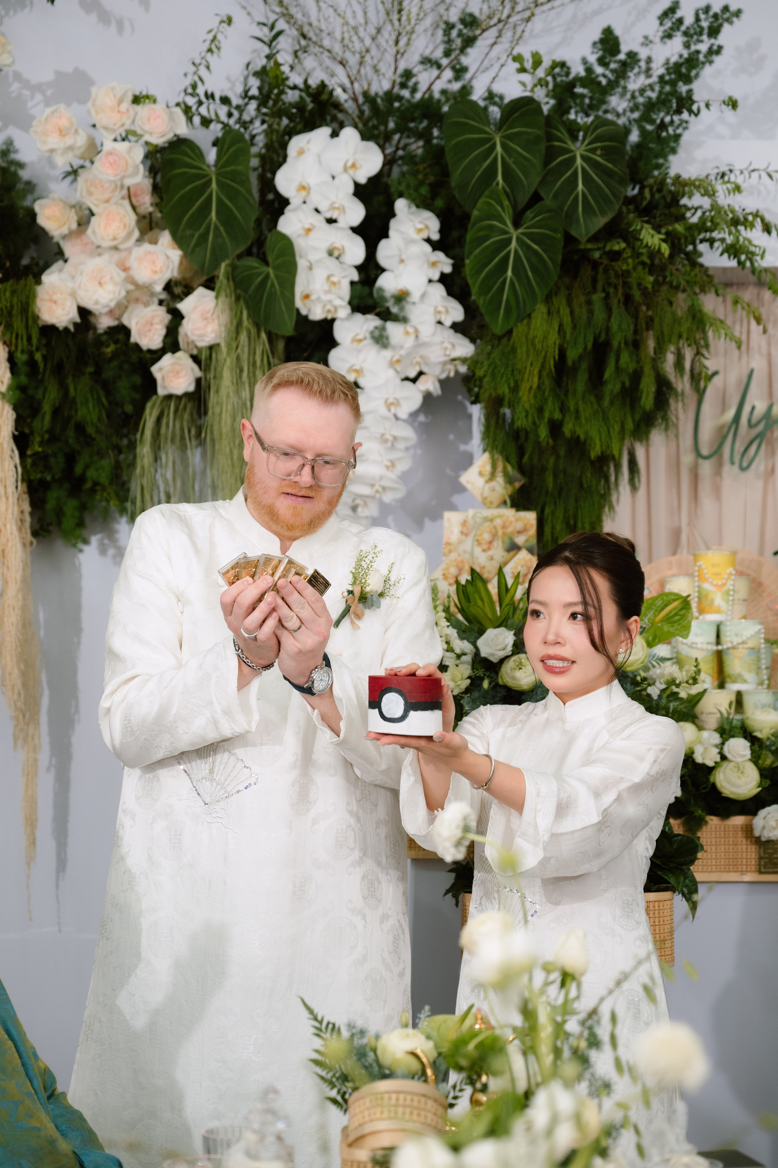 Uyên & Lee. Cam Images