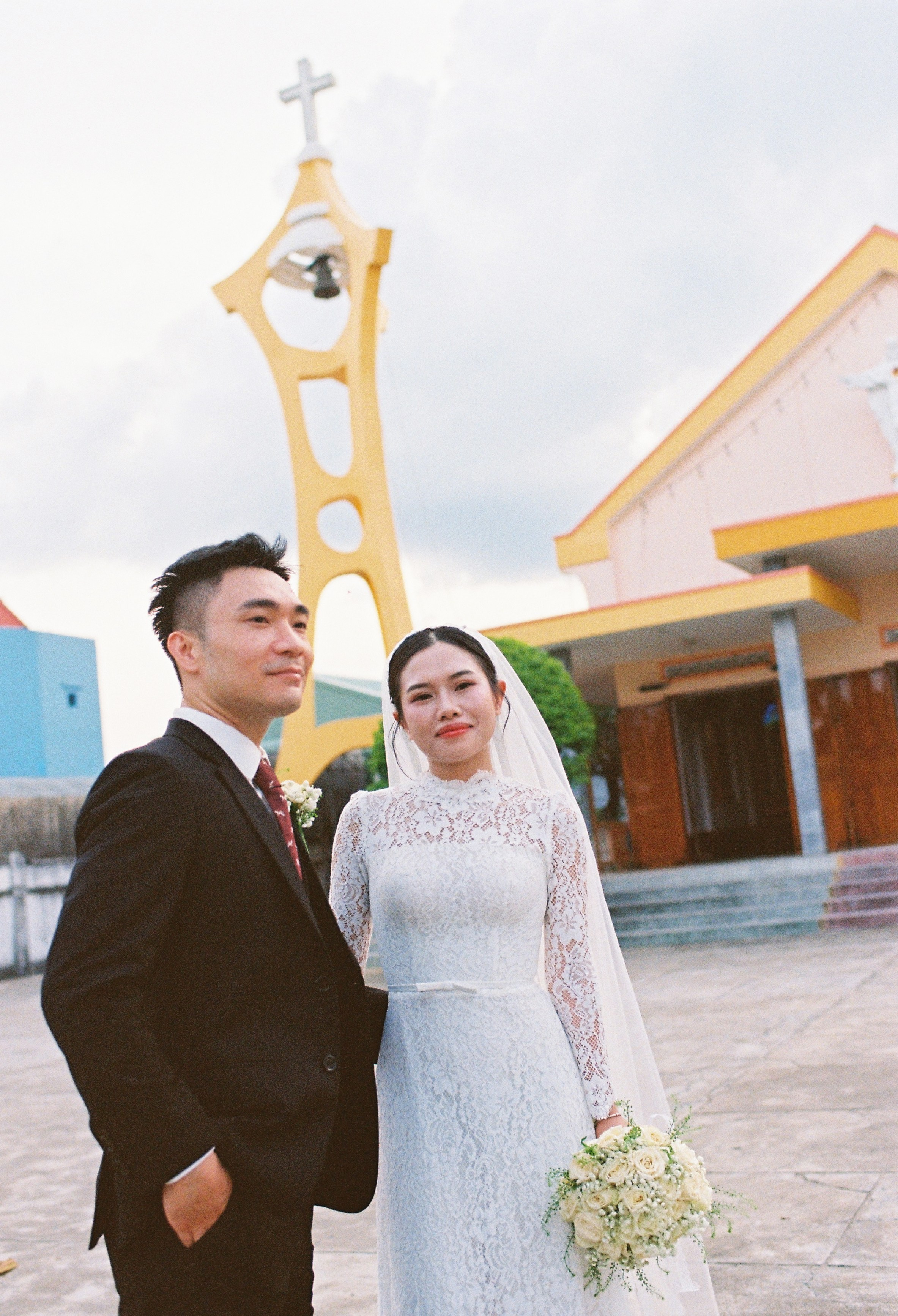 Tan & Thao. Cam Images