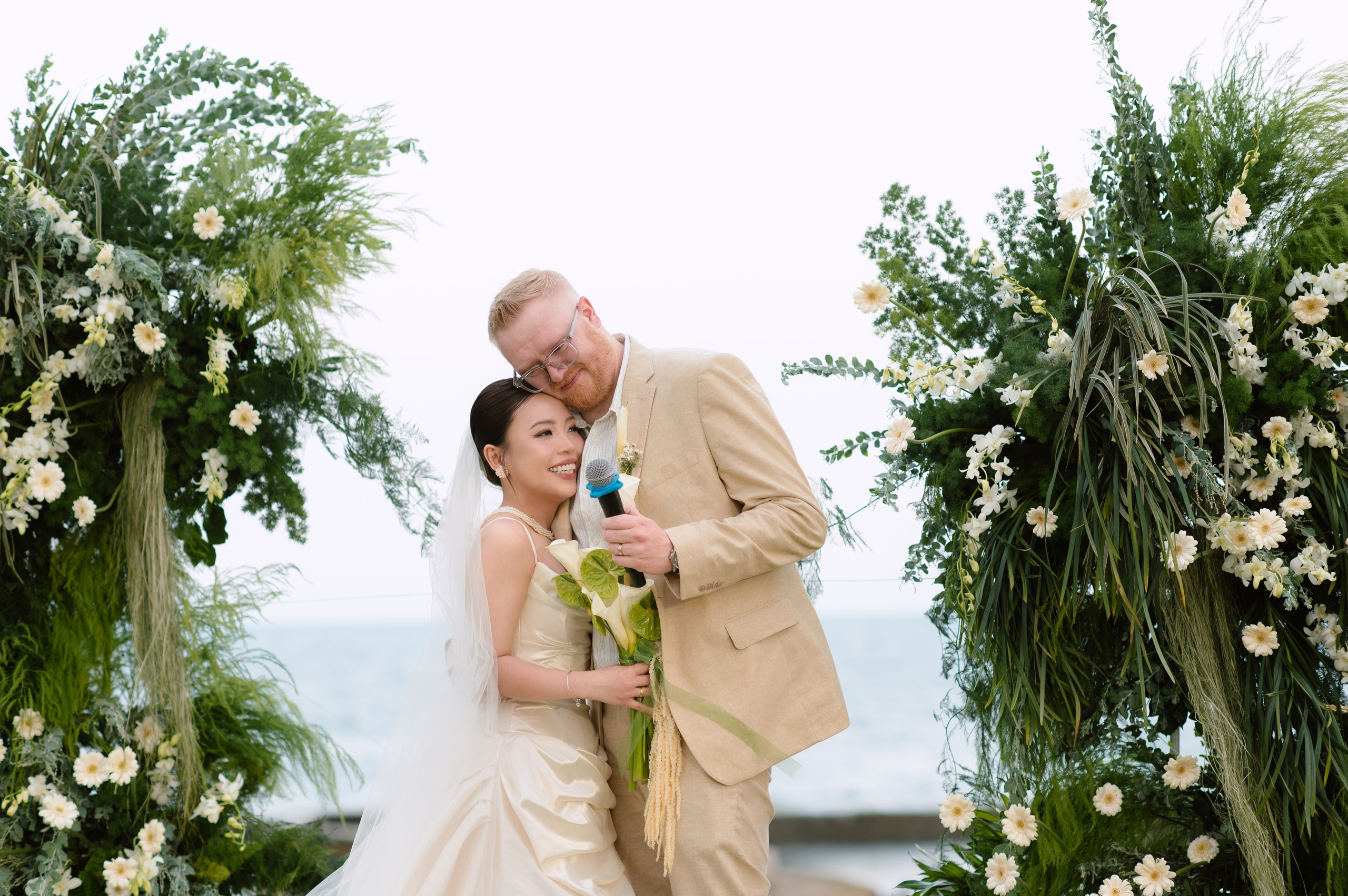 Uyên & Lee. Cam Images