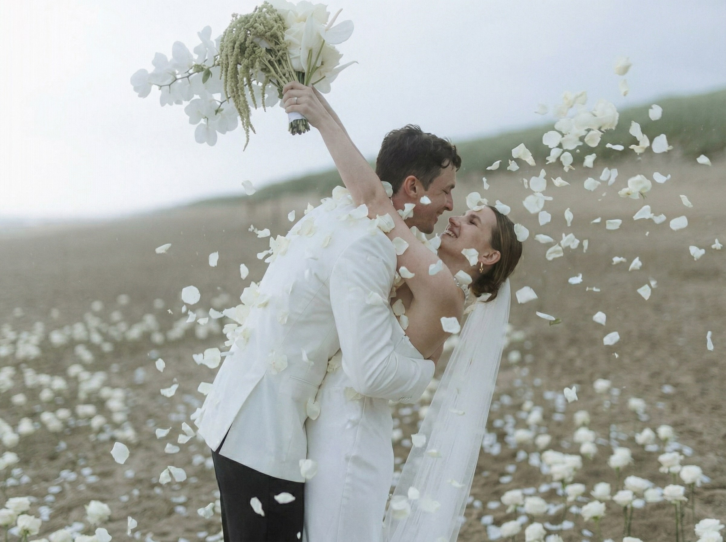 Anastasia & Alex (Freie Trauung am Meer in Holland - nur zu zweit). Hochzeitfotografin Düsseldorf, NRW Nadja Holzmann