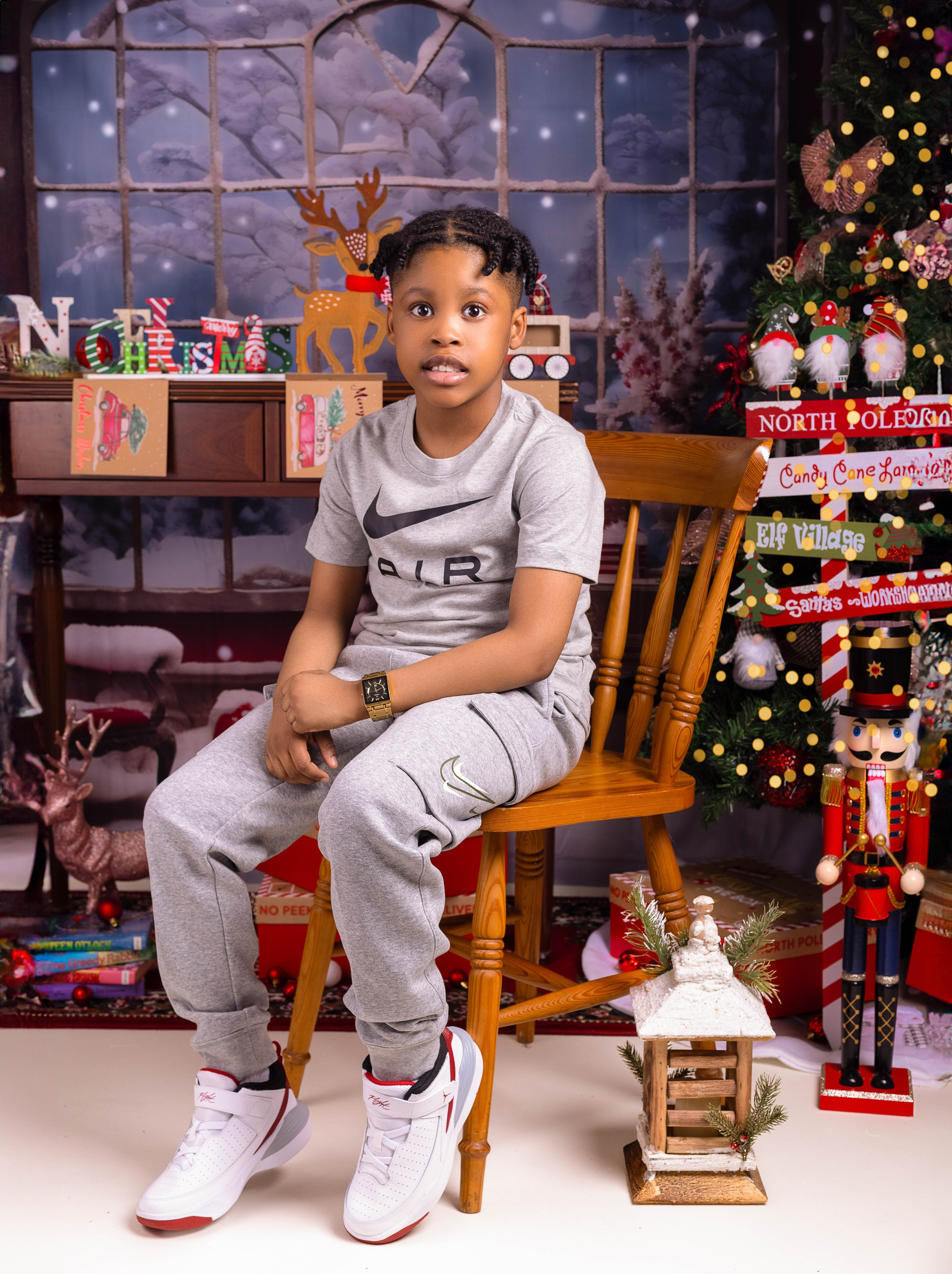 Mini Christmas. Children, Maternity and Family Portrait Photographer in Manchester, UK