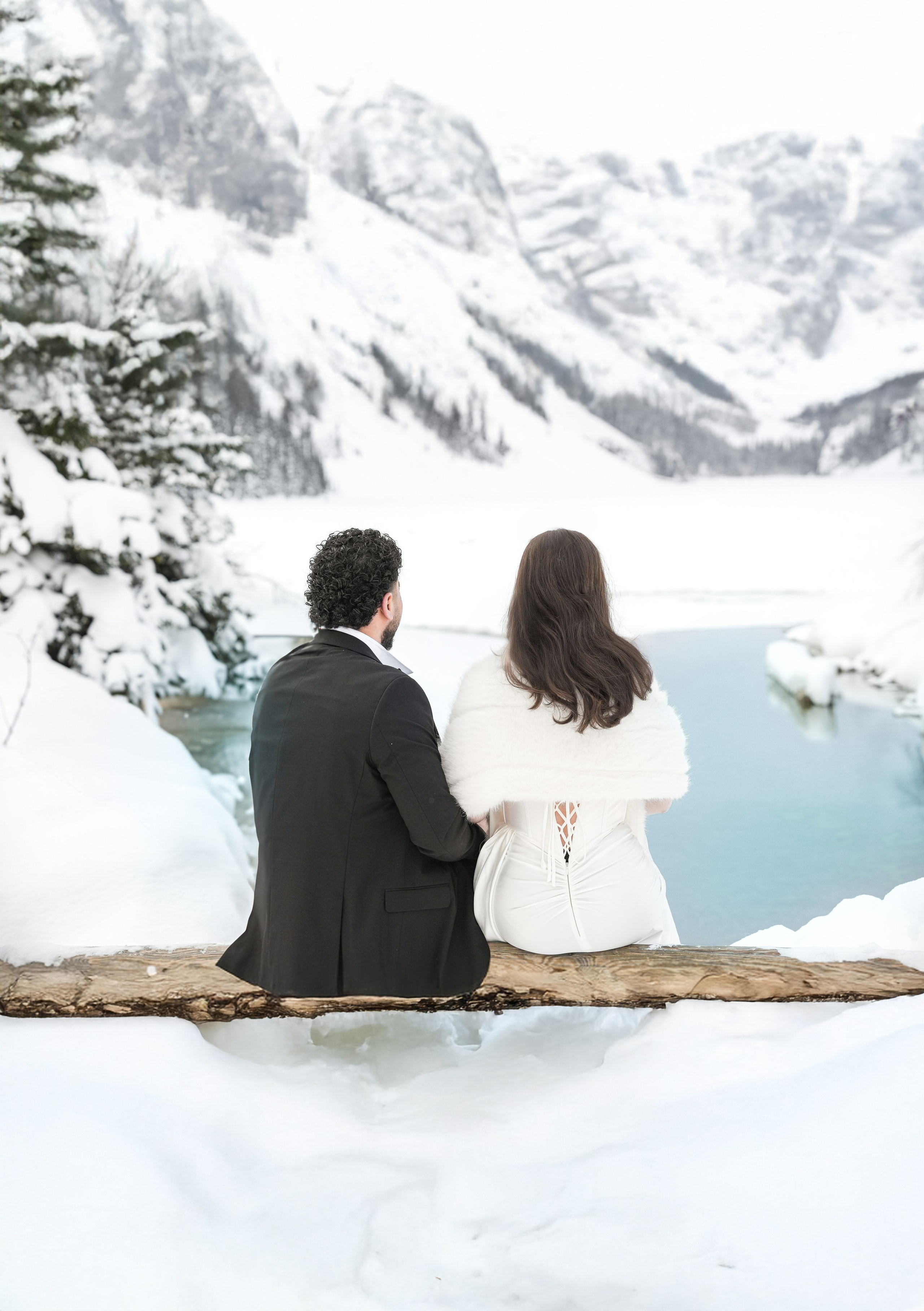 WEDDINGS. Calgary Family and Child & Wedding Photographer