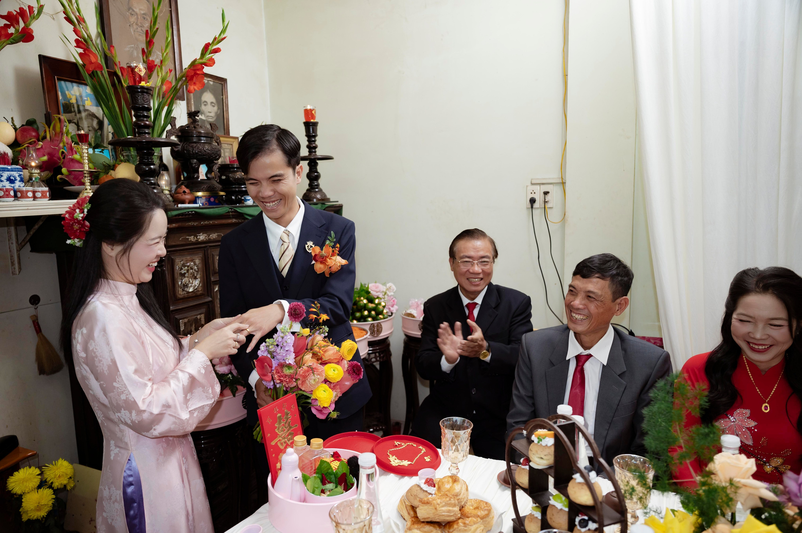 DUC & CHAU. WEDDING PHOTOGRAPHER IN VIETNAM