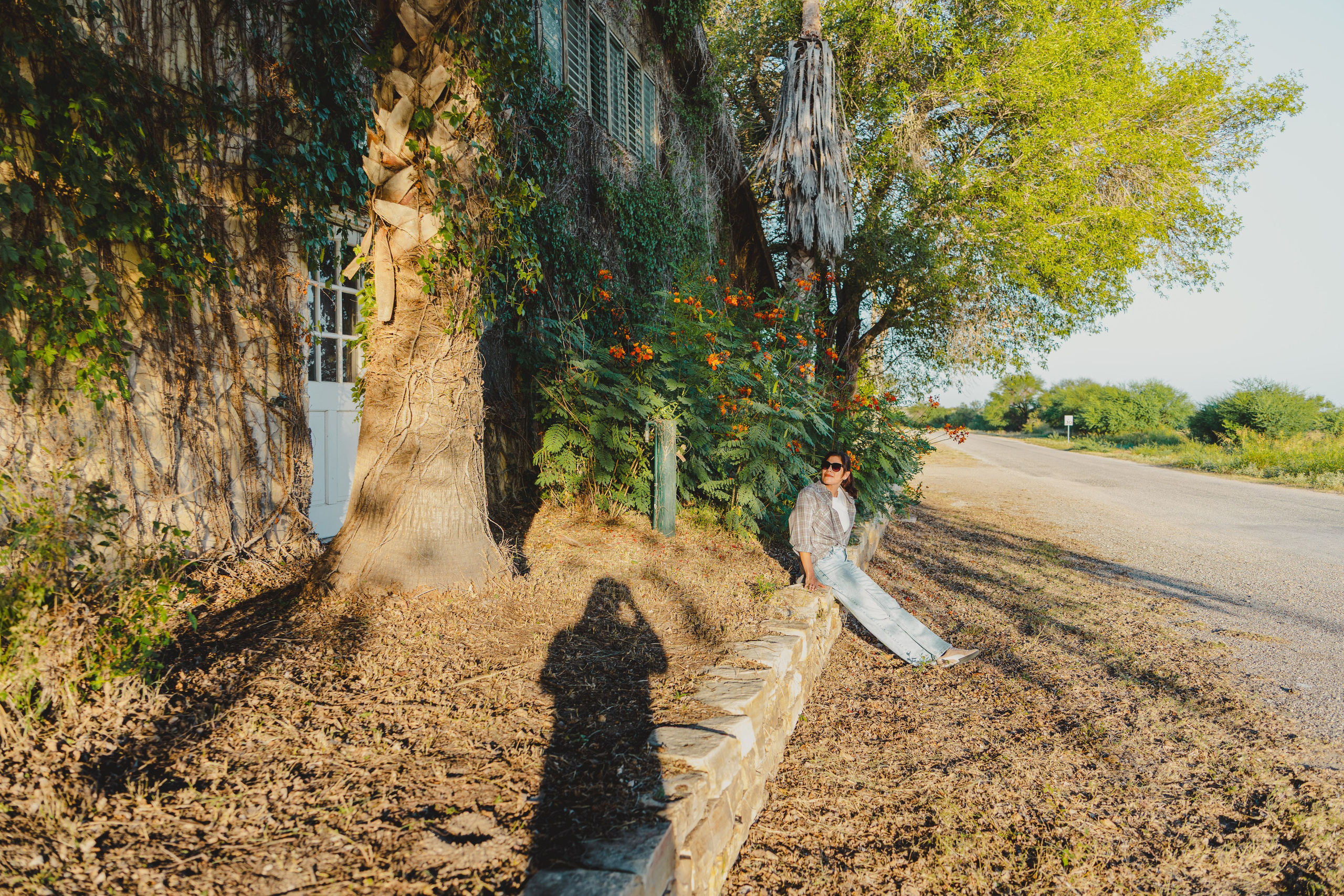 Caminando por Comstock. Pentaprisma | Jaz Espinoza The Wedding Photographer