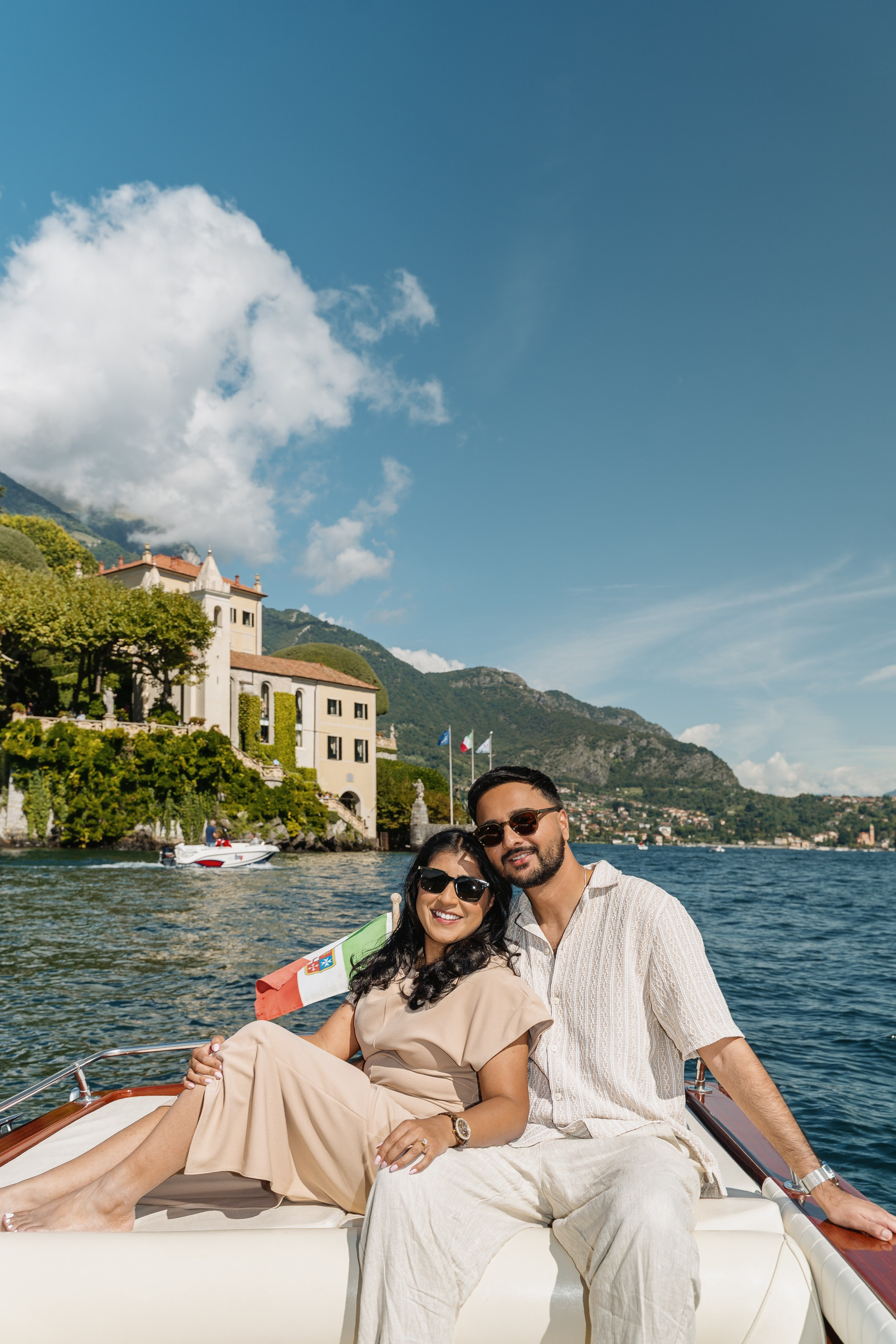 Lake Como Proposal on a Boat. Proposal Photographer in Lake Como