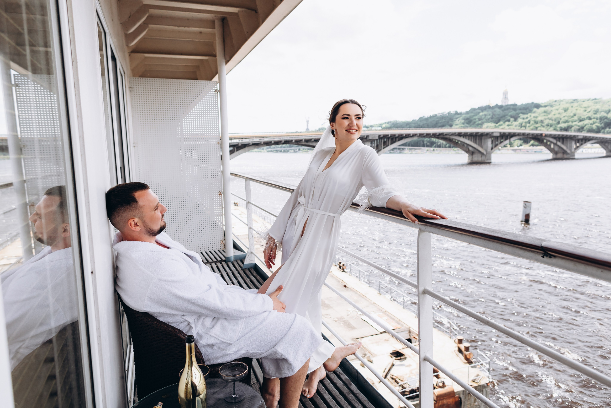 White Wedding. Wedding and Family Photograph