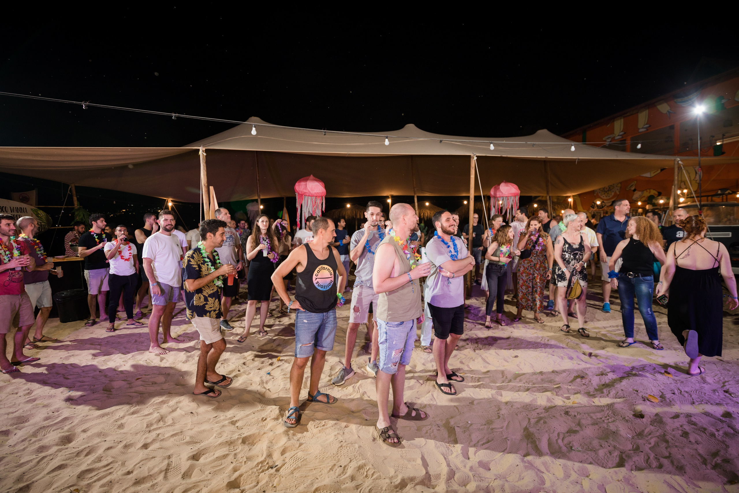 Playtika TIKI TECH. AMIR BUCHNIK PHOTOGRAPHER