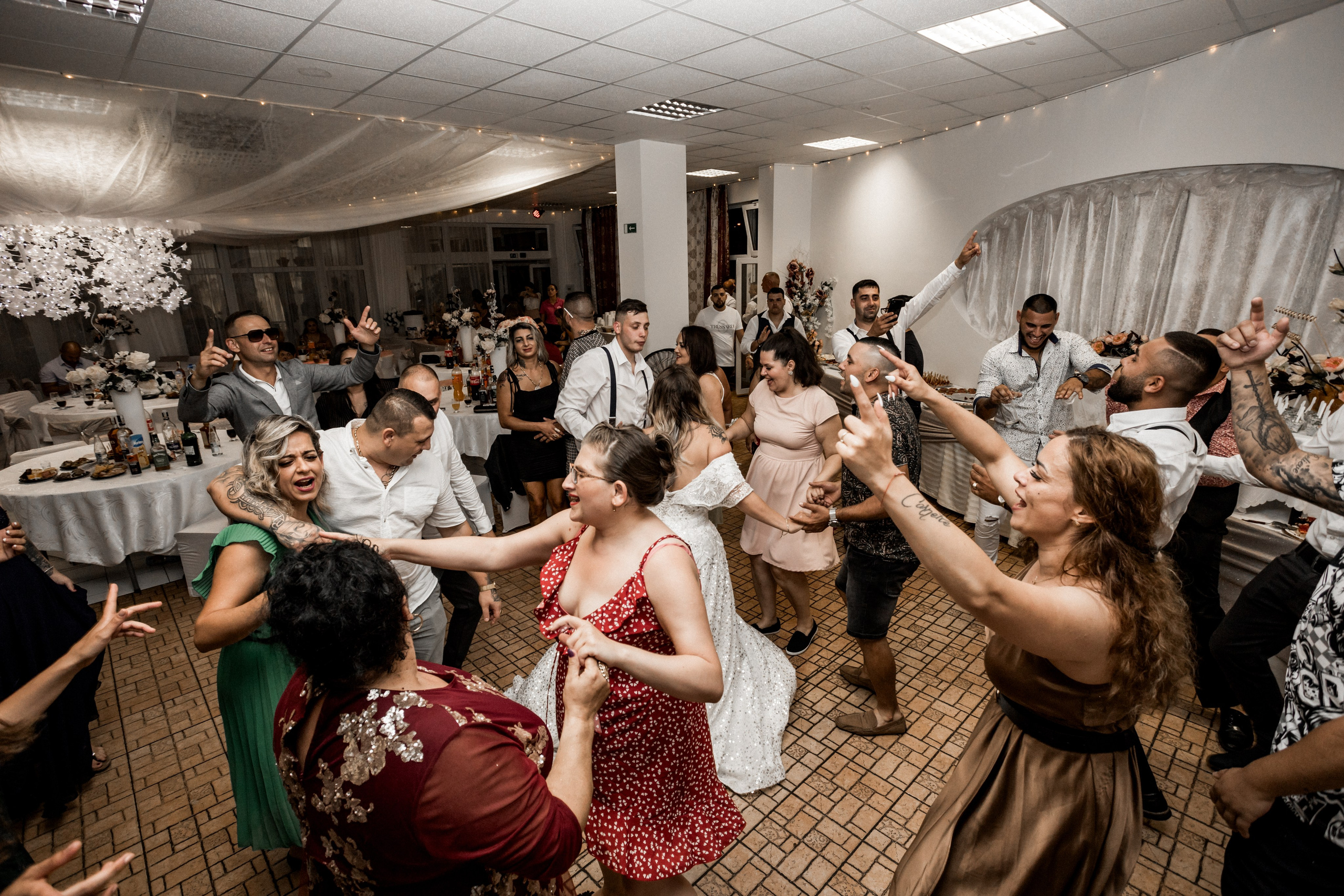 Pavel & Yveta. Svatební fotograf a kameraman v Česku a po celé Evropě — Teplice, Ústí nad Labem, Praha, Drážďany