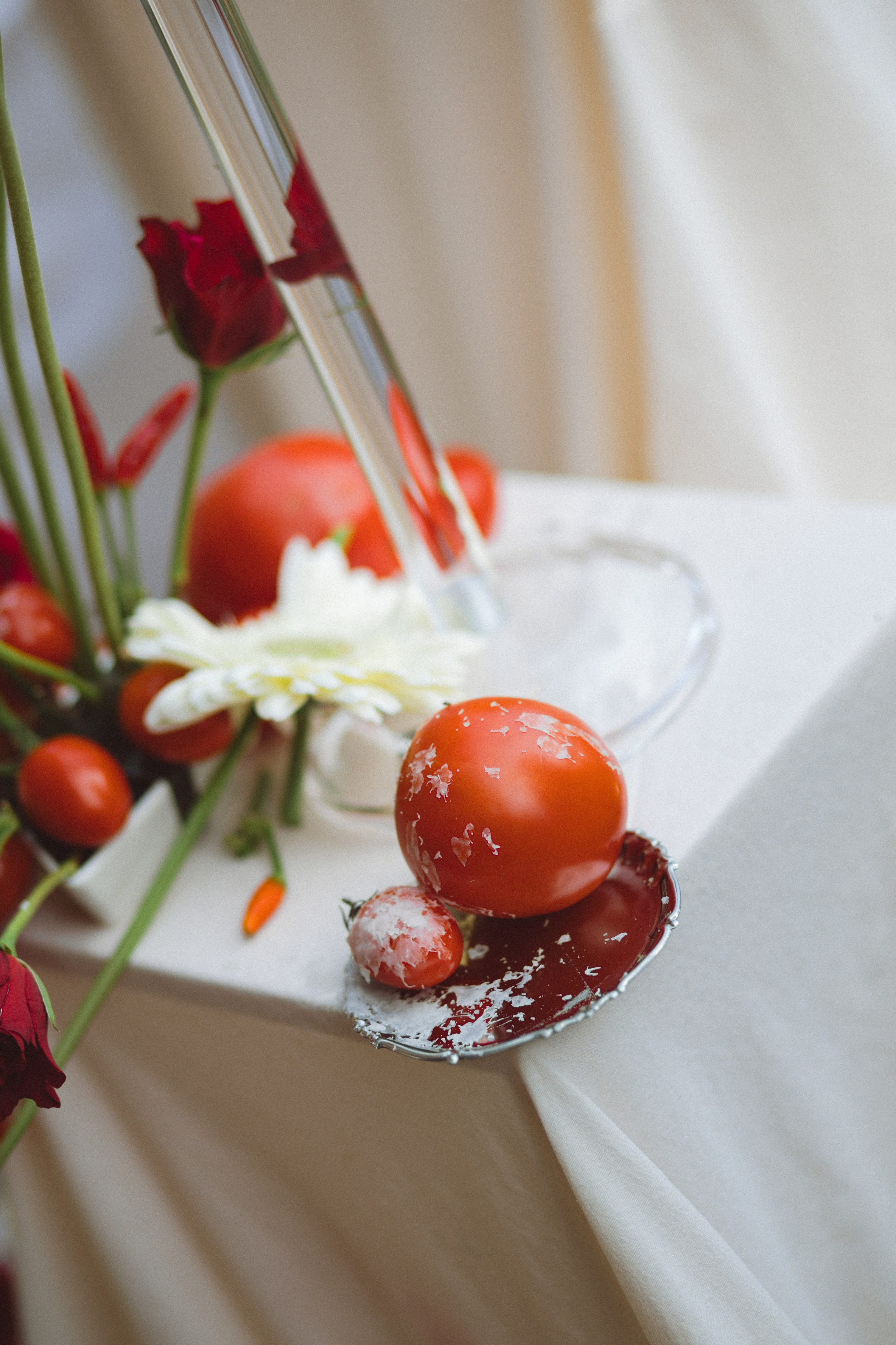 Julia — Red Wedding Editorial on Lake Como. Liza Bizzaro — Italy Wedding, Love Story & Portrait Photographer in Milan, Turin, Piedmont and Across Italy