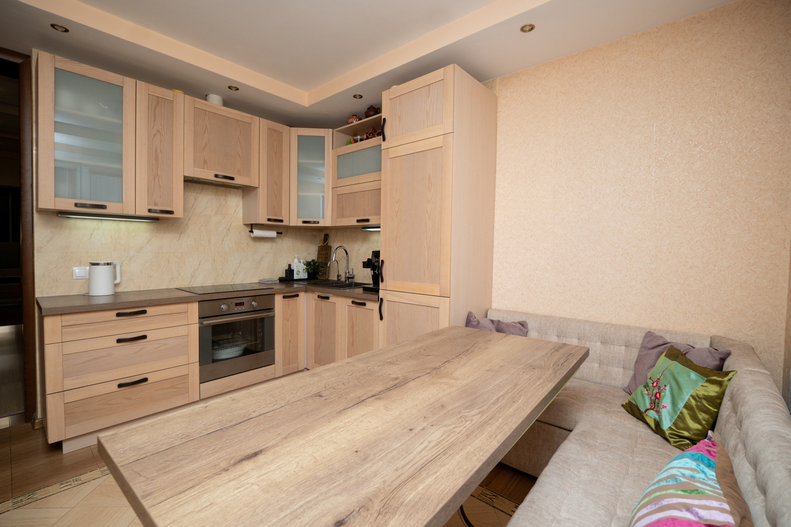 Jasne mieszkanie z balkonem. Fotograf nieruchomości