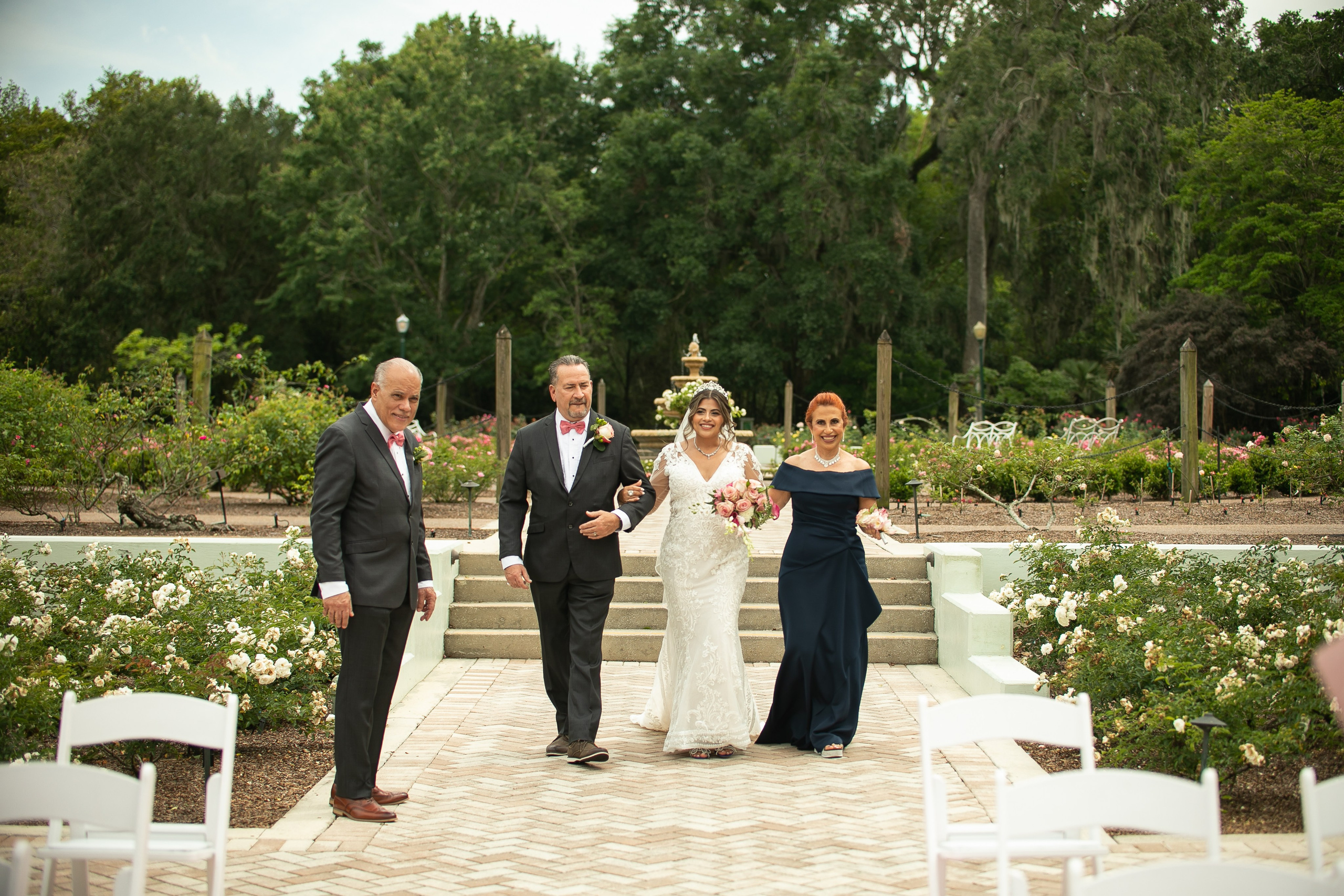 Wedding in The Lue Gardens intimate wedding photography. Lana Photography — Wedding & Family Photographer in Florida & Beyond