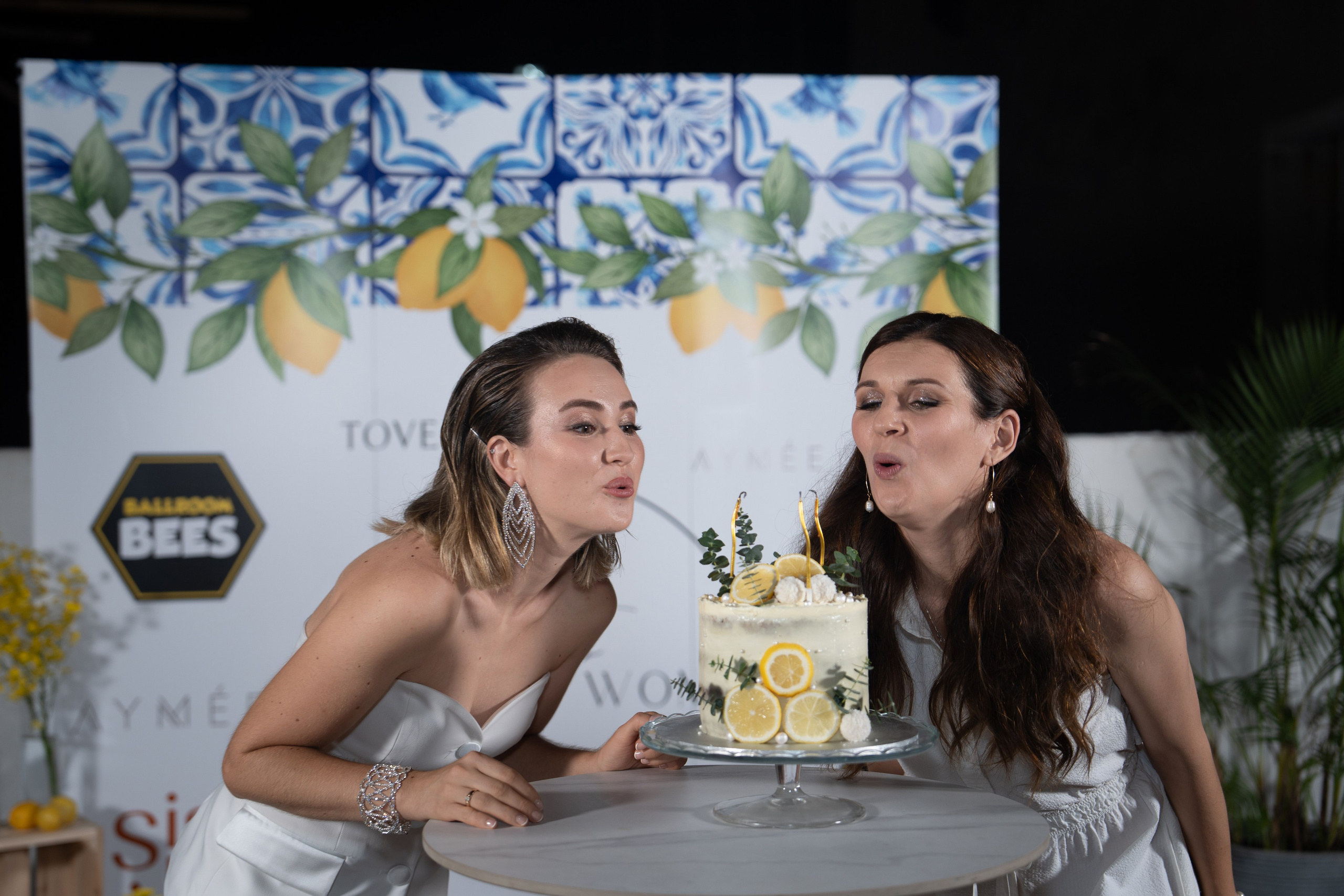 WOMEN-FOR-WOMEN GRAND DINNER. ФОТОГРАФ В ГОНКОНГЕ (СВАДЬБЫ, FASHION, СЕМЕЙНЫЕ, МЕРОПРИЯТИЯ, ФОТОПРОГУЛКИ)