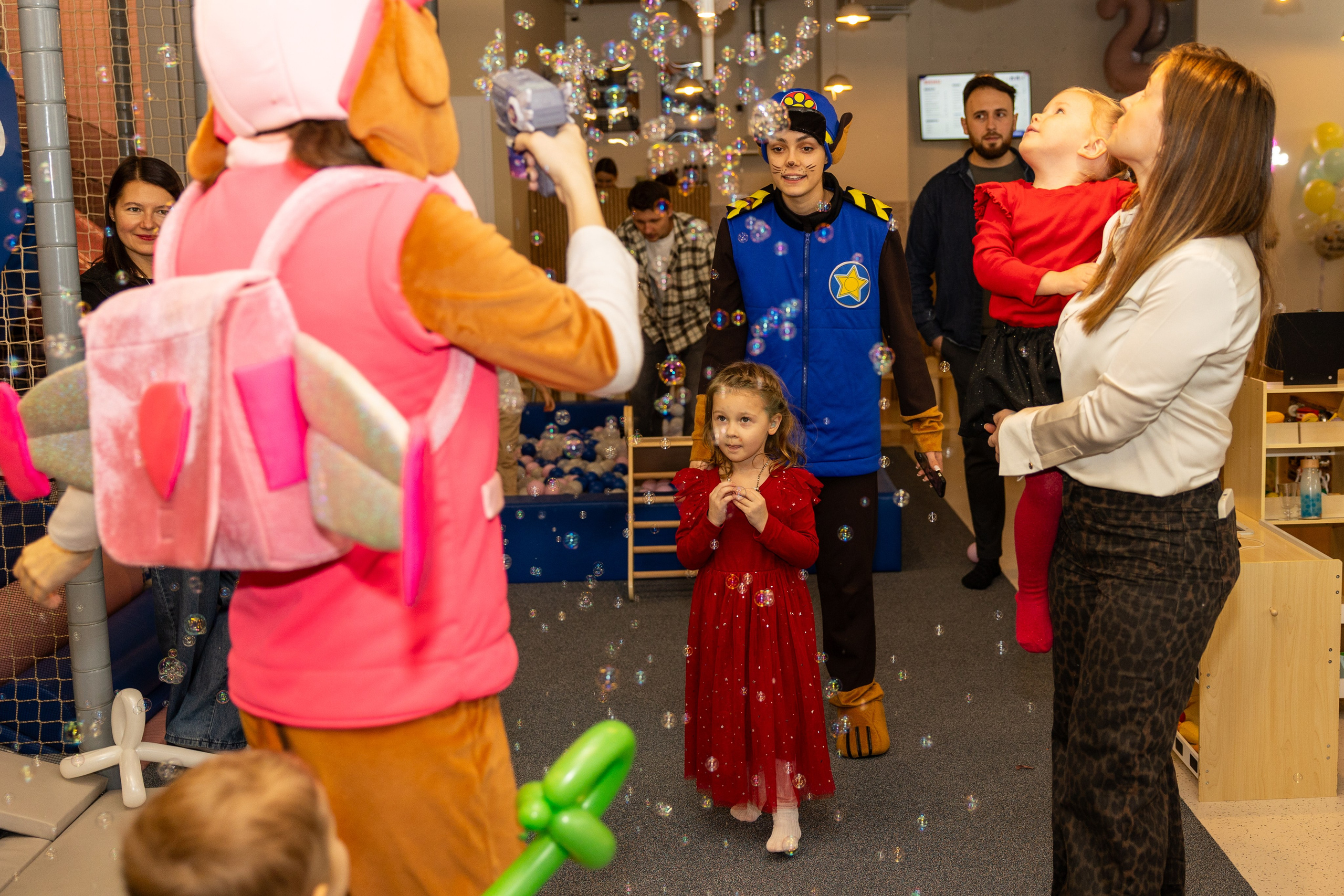 День рождения Артёма 24 января 2026 года. Семейный и детский фотограф в Варшаве Мила Бобровская