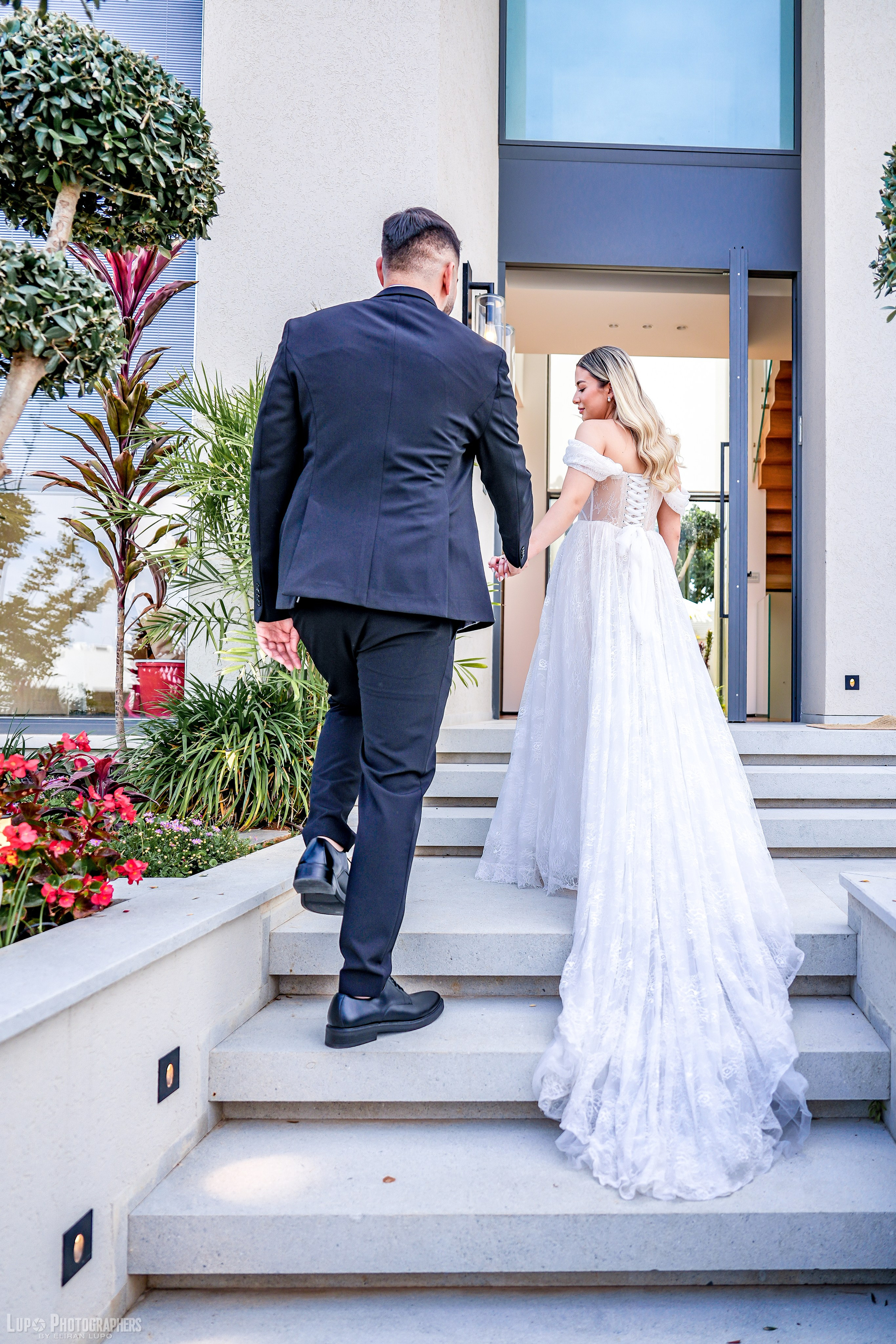 Tevel & Elad. לופו צלמים — צילום חתונות ואירועים