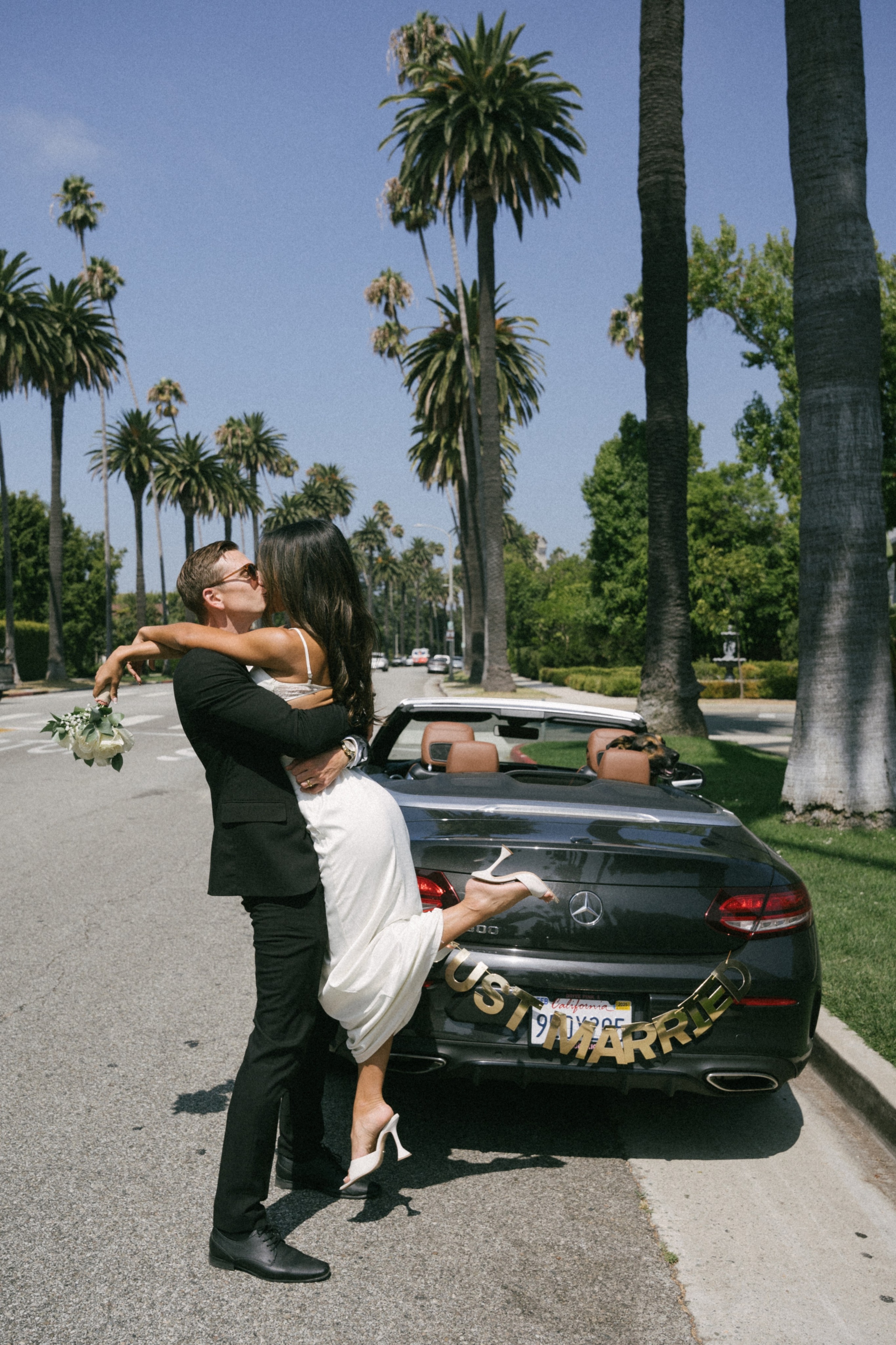 Beverly Hills Courthouse Wedding. Beverly Hill Elopement. Small Wedding in Beverly Hills