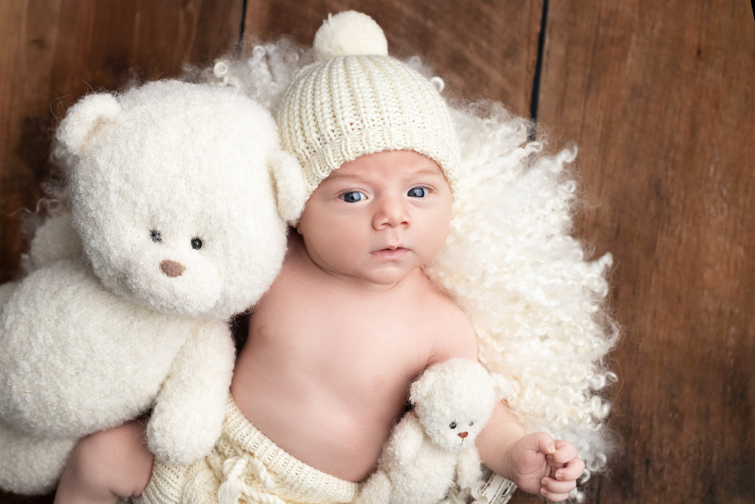 Newborn Classic. Mary Newborn Photo