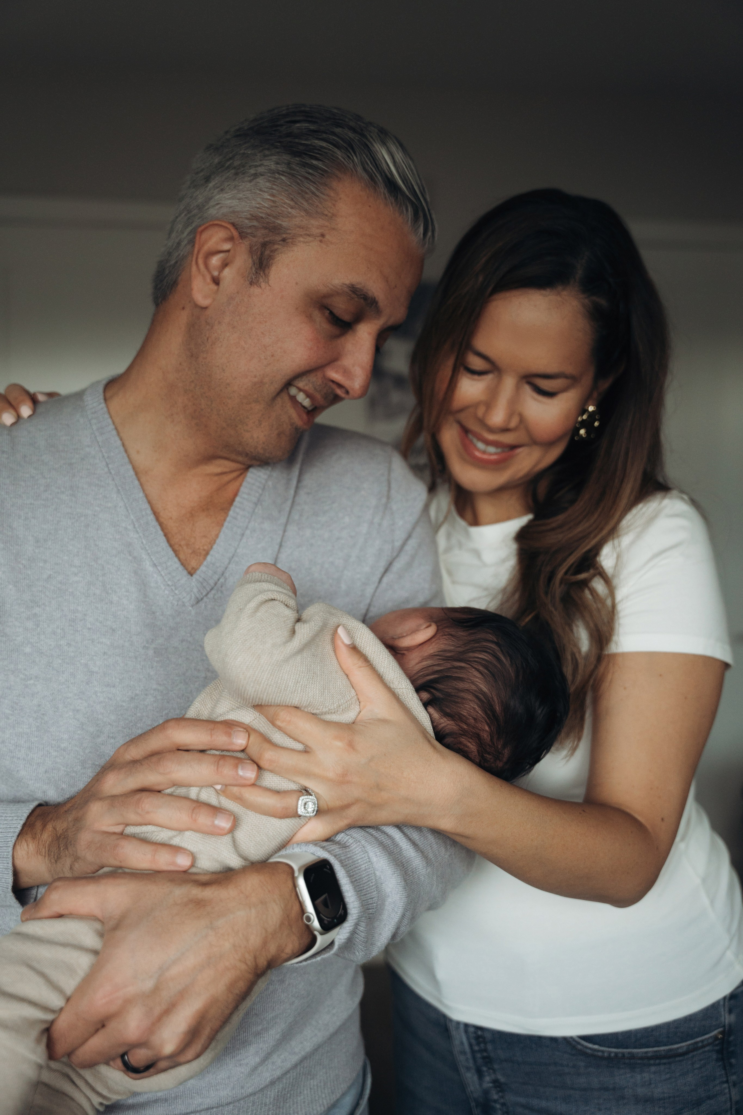 Santa Monica Family photographer. Los Angeles family photographer. Family photography. Family photoshoot. Maternity photoshoot. Beach family photoshoot. Home family photoshoot. Maternity beach photoshoot. Family holiday photoshoot. Family photographer. Photographer for families