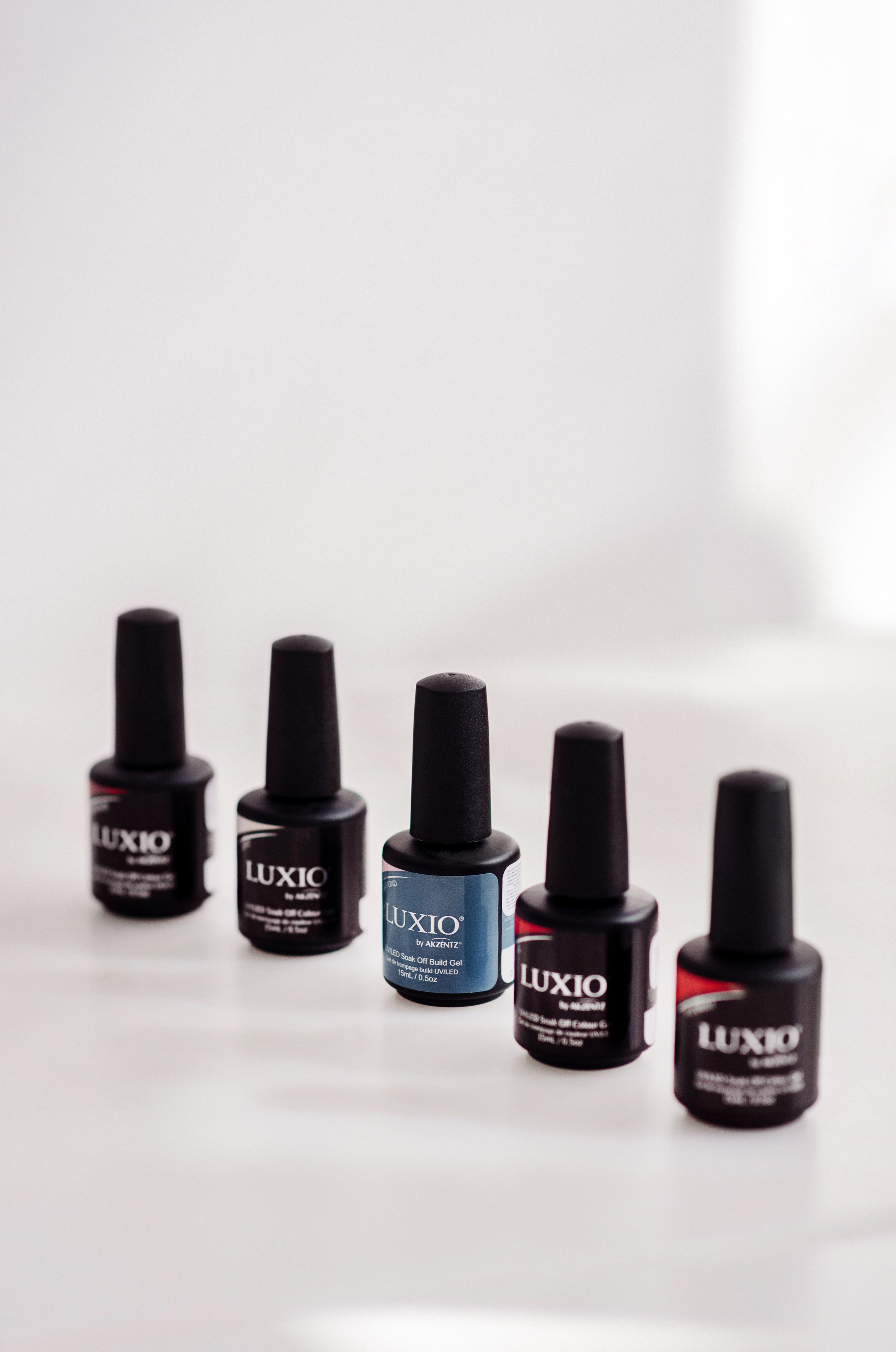 Ella, manicurist. Www.iastakhova.com