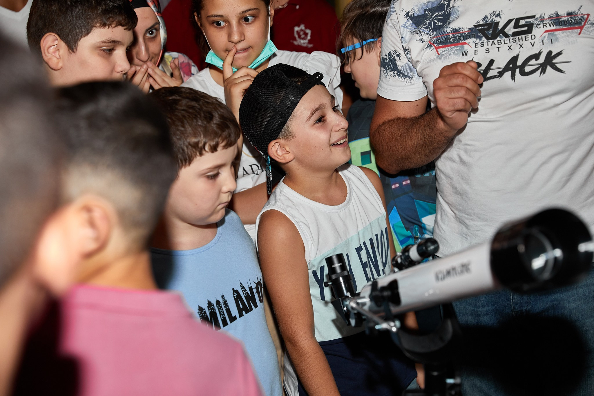 Kosmosla ilk tanışlıq. Həvəskar Astronomlar Cəmiyyəti — Astronomy.az