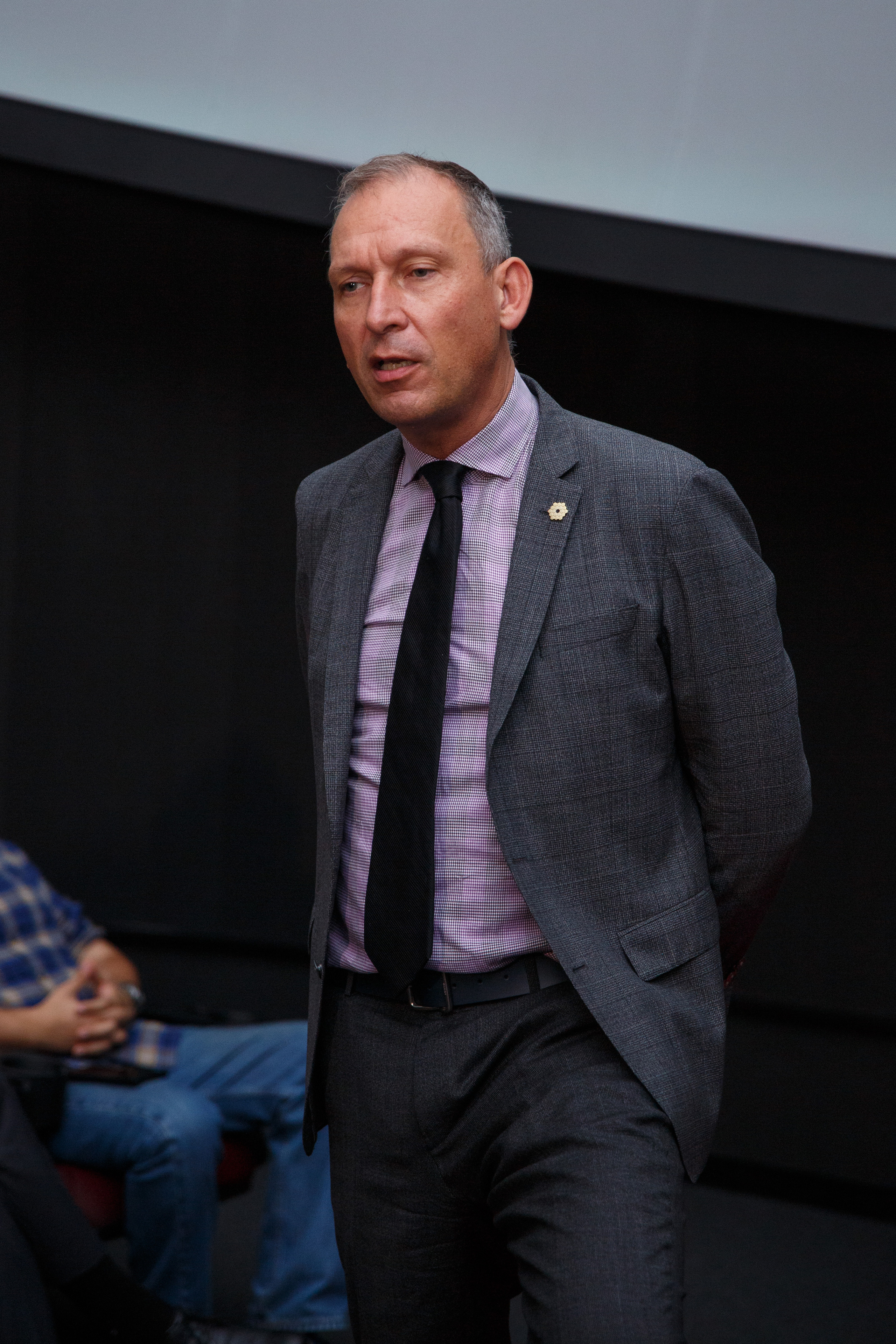 “Yerdənkənar həyatın axtarışı” Dr. Thomas H. Zurbuchen və Dr. Nadia Drake. Həvəskar Astronomlar Cəmiyyəti — Astronomy.az