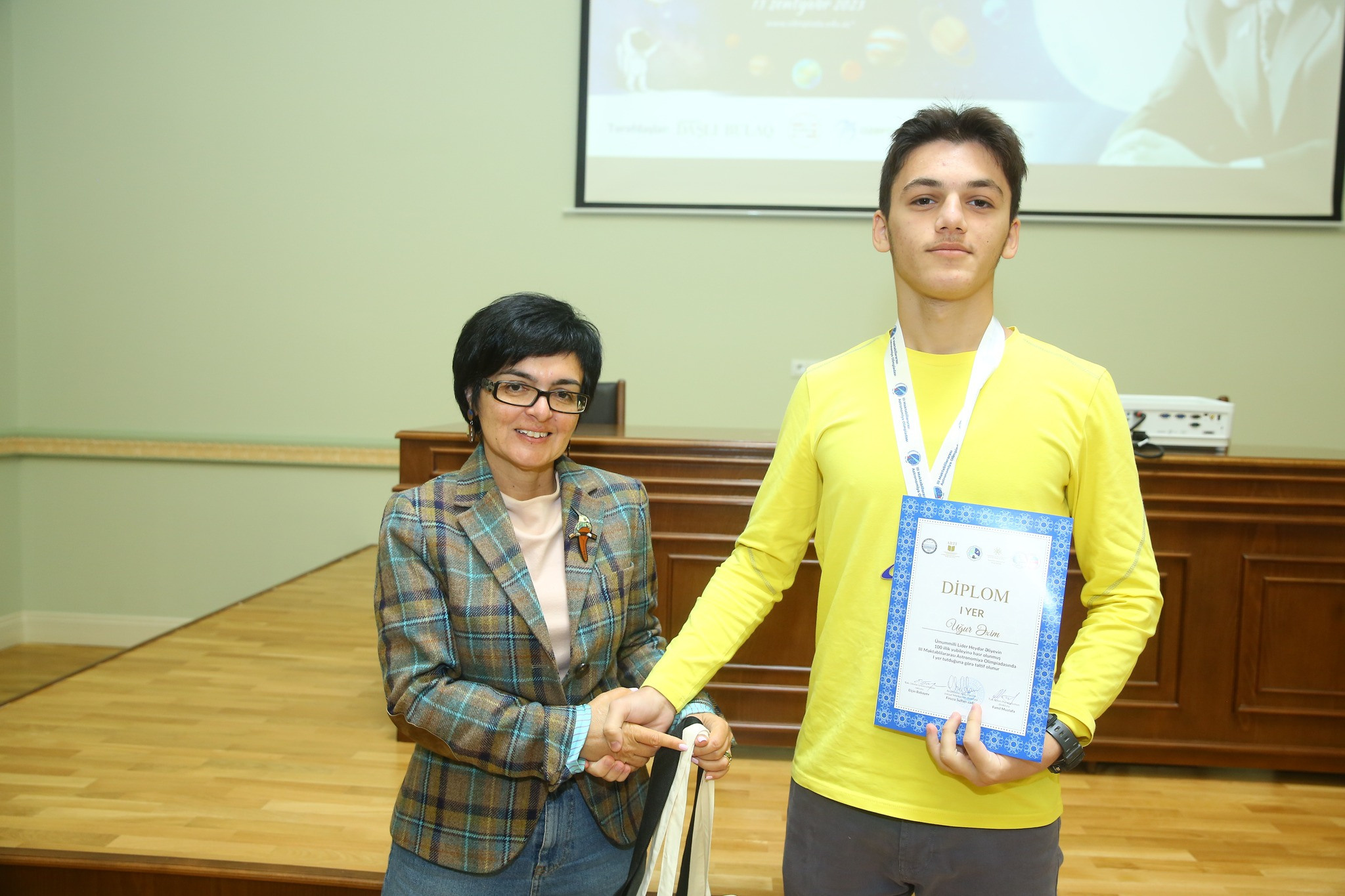 Astronomiya üzrə III Məktəblərarası Repsublika Olimpiadası. Həvəskar Astronomlar Cəmiyyəti — Astronomy.az