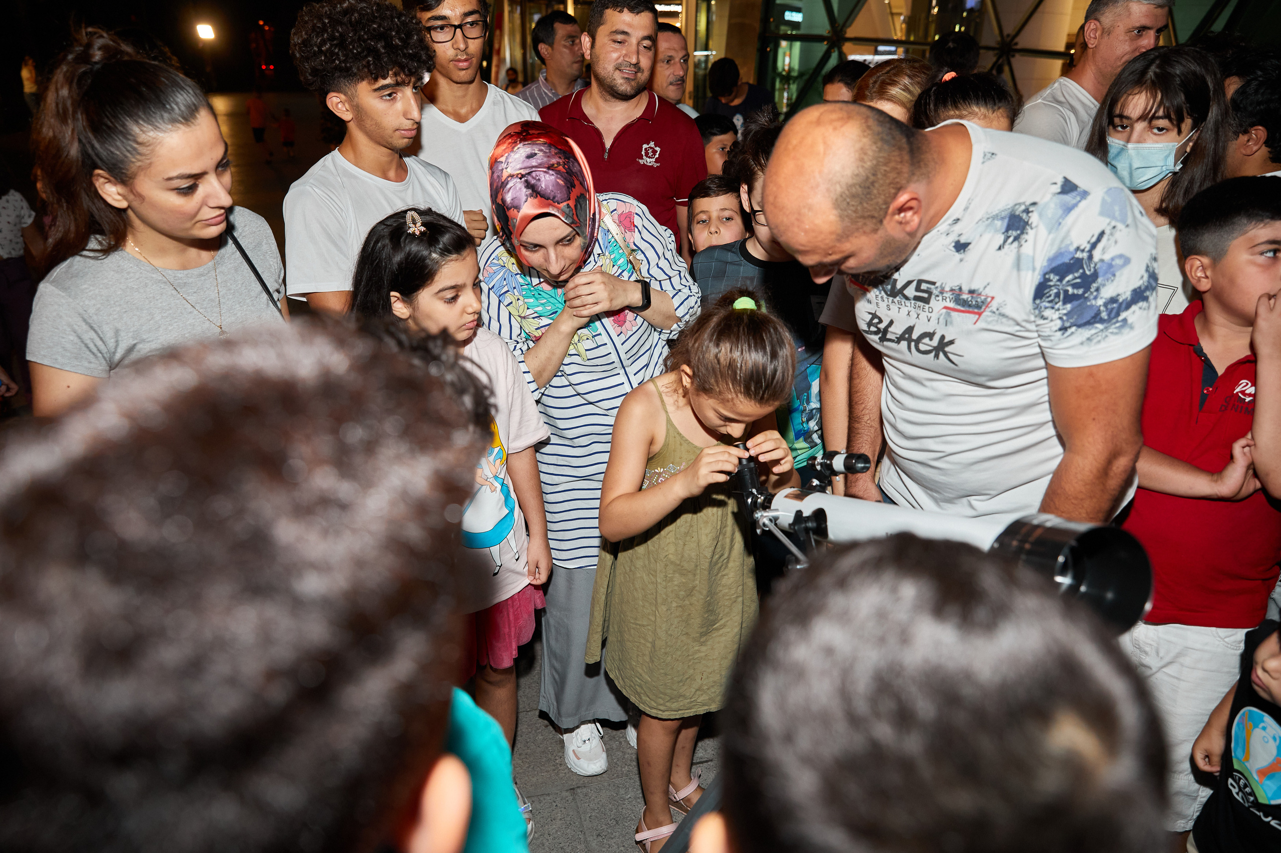 Kosmosla ilk tanışlıq. Həvəskar Astronomlar Cəmiyyəti — Astronomy.az