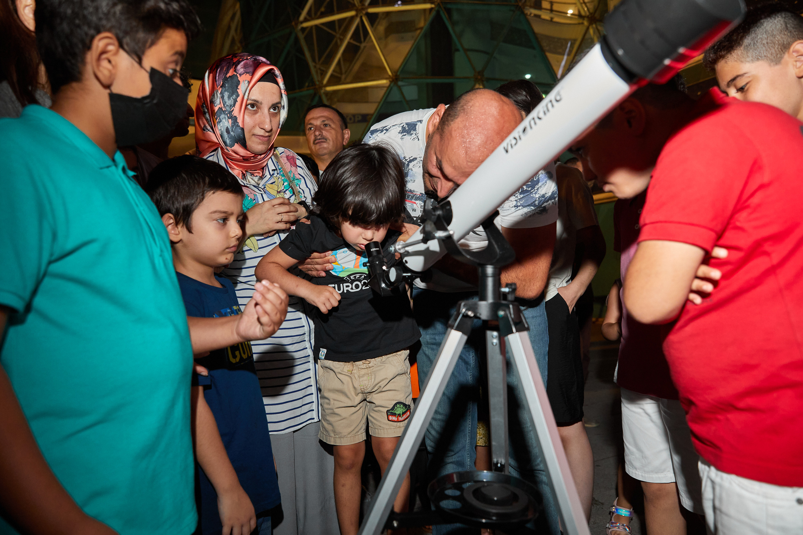 Kosmosla ilk tanışlıq. Həvəskar Astronomlar Cəmiyyəti — Astronomy.az