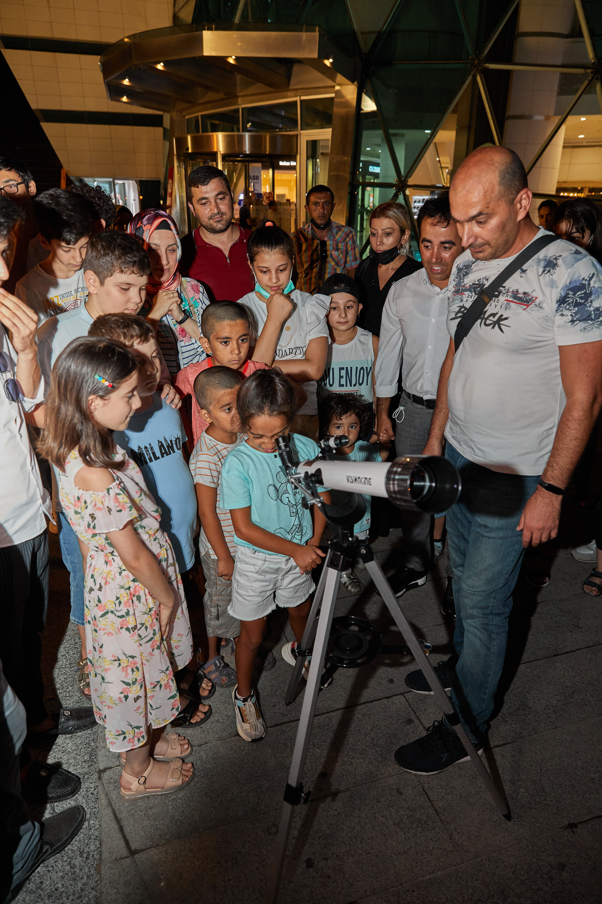 Kosmosla ilk tanışlıq. Həvəskar Astronomlar Cəmiyyəti — Astronomy.az