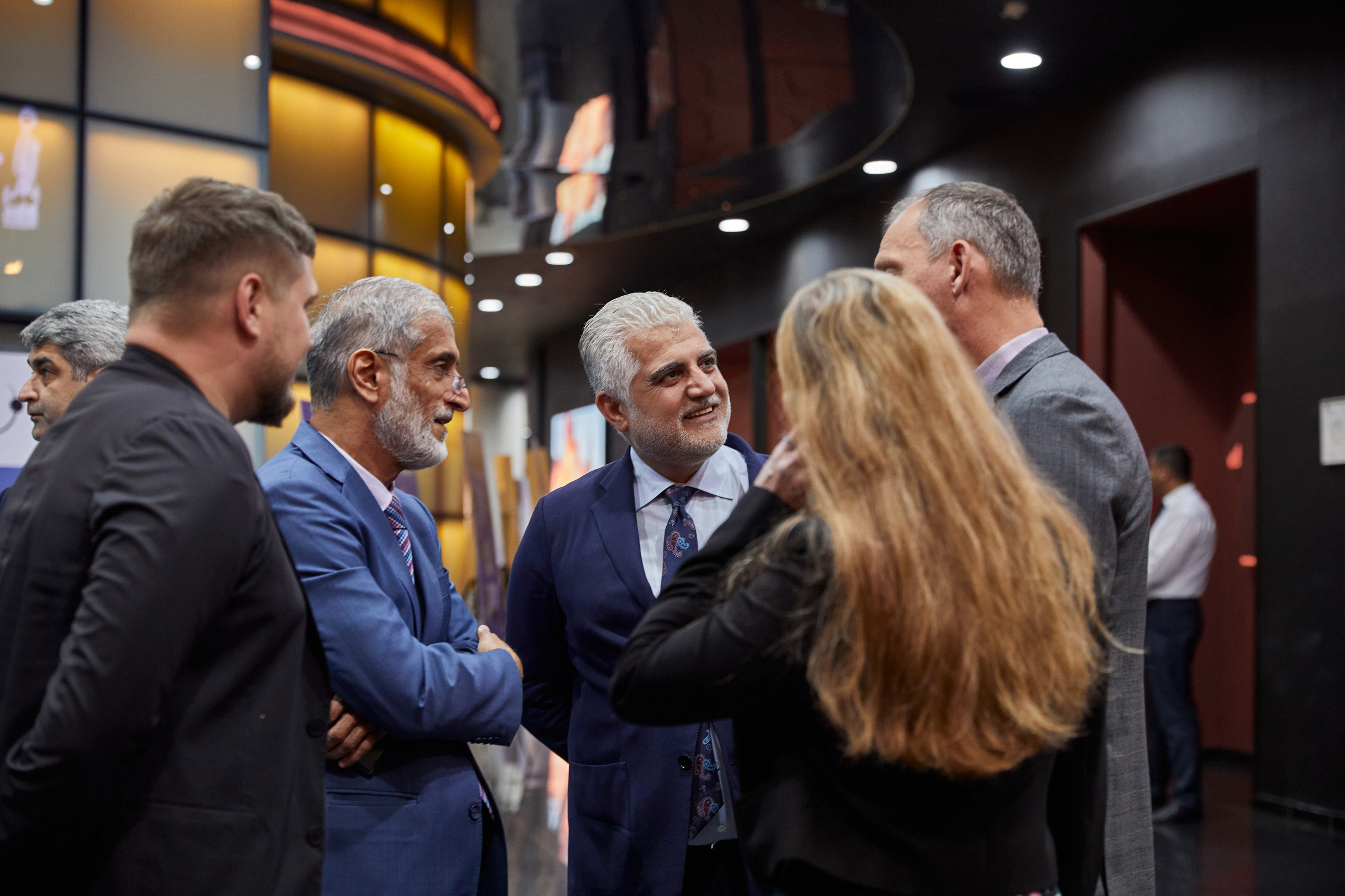 “Yerdənkənar həyatın axtarışı” Dr. Thomas H. Zurbuchen və Dr. Nadia Drake. Həvəskar Astronomlar Cəmiyyəti — Astronomy.az