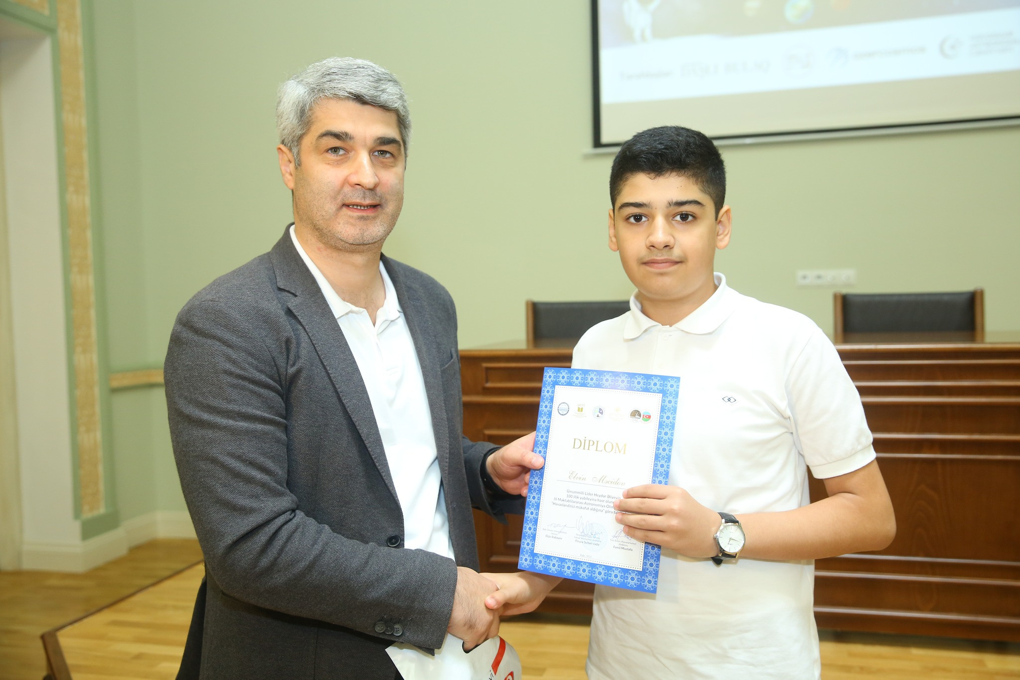 Astronomiya üzrə III Məktəblərarası Repsublika Olimpiadası. Həvəskar Astronomlar Cəmiyyəti — Astronomy.az