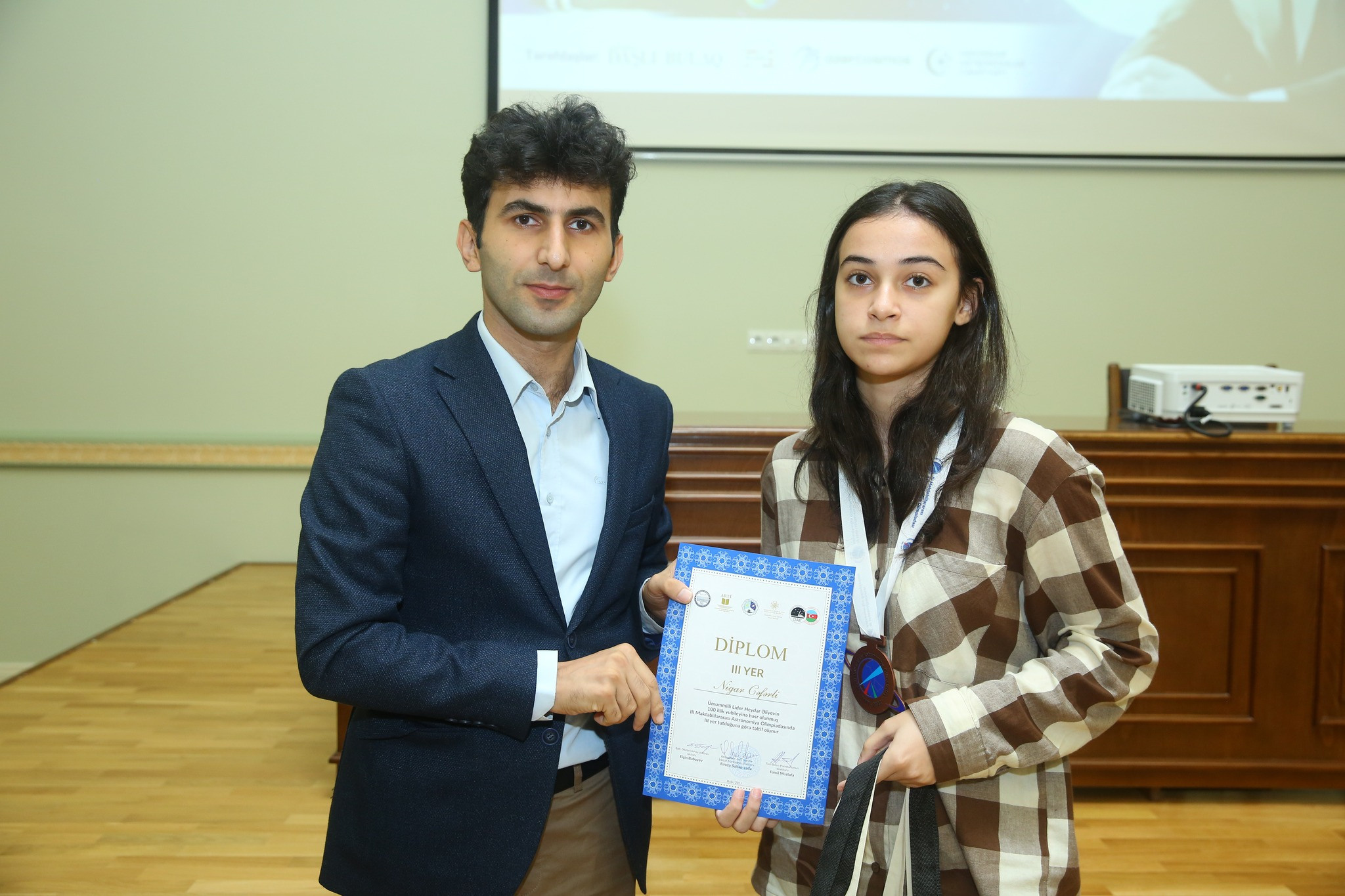 Astronomiya üzrə III Məktəblərarası Repsublika Olimpiadası. Həvəskar Astronomlar Cəmiyyəti — Astronomy.az