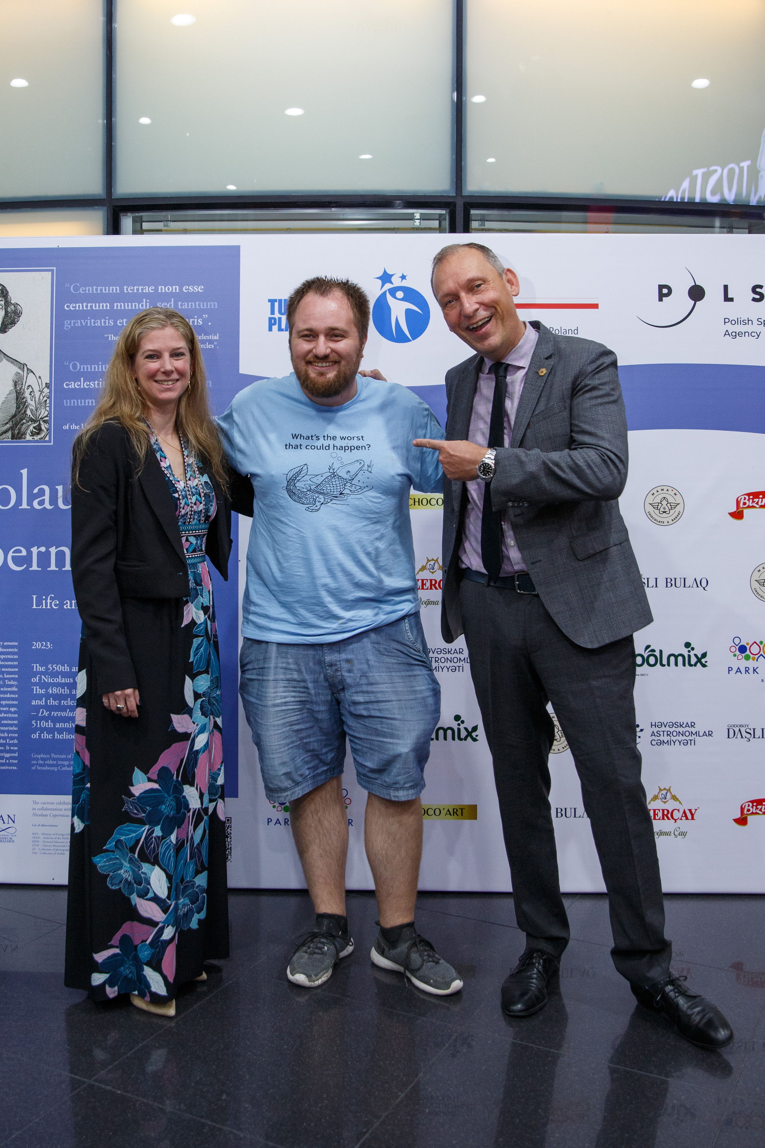 “Yerdənkənar həyatın axtarışı” Dr. Thomas H. Zurbuchen və Dr. Nadia Drake. Həvəskar Astronomlar Cəmiyyəti — Astronomy.az