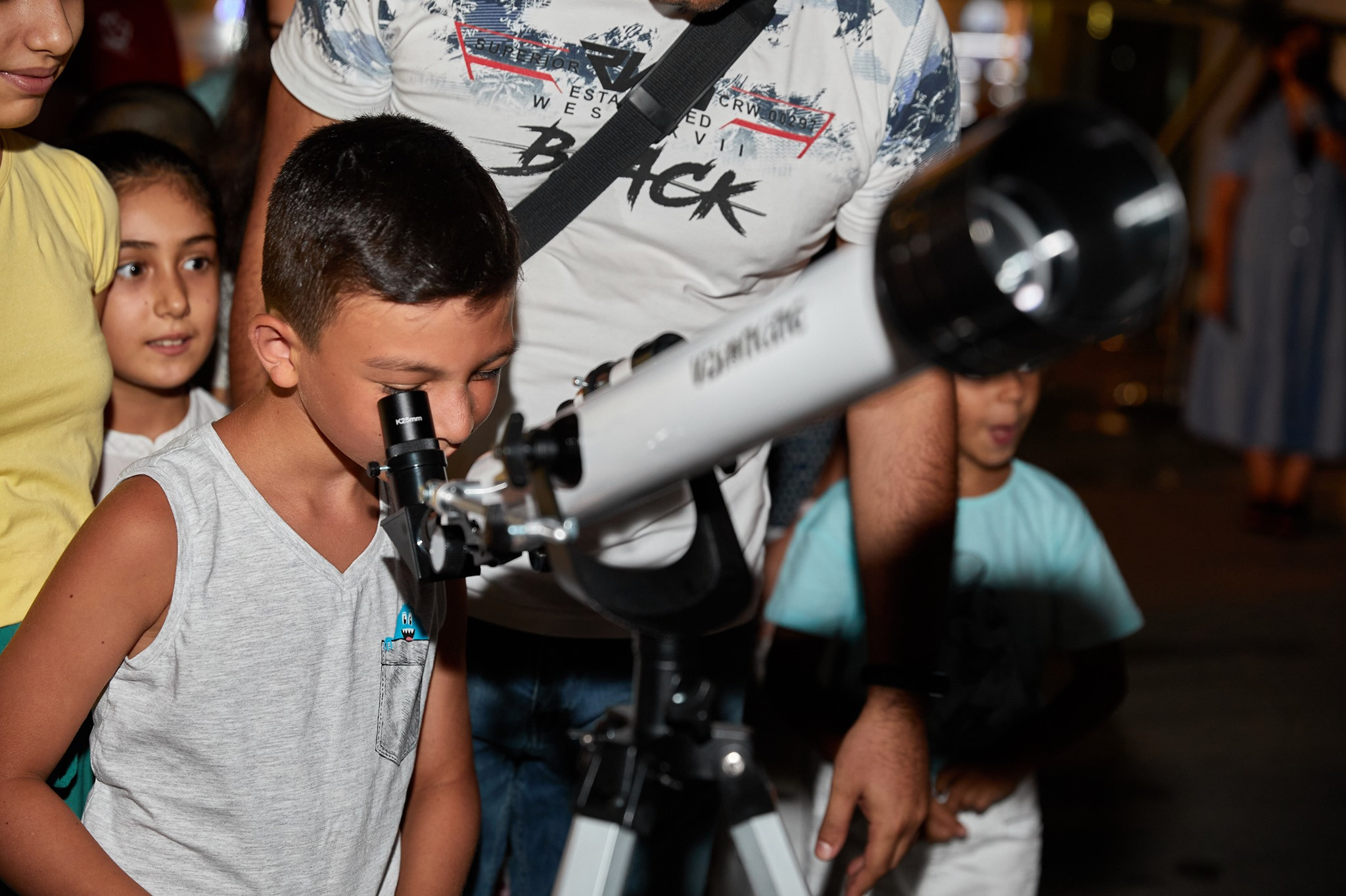 Kosmosla ilk tanışlıq. Həvəskar Astronomlar Cəmiyyəti — Astronomy.az