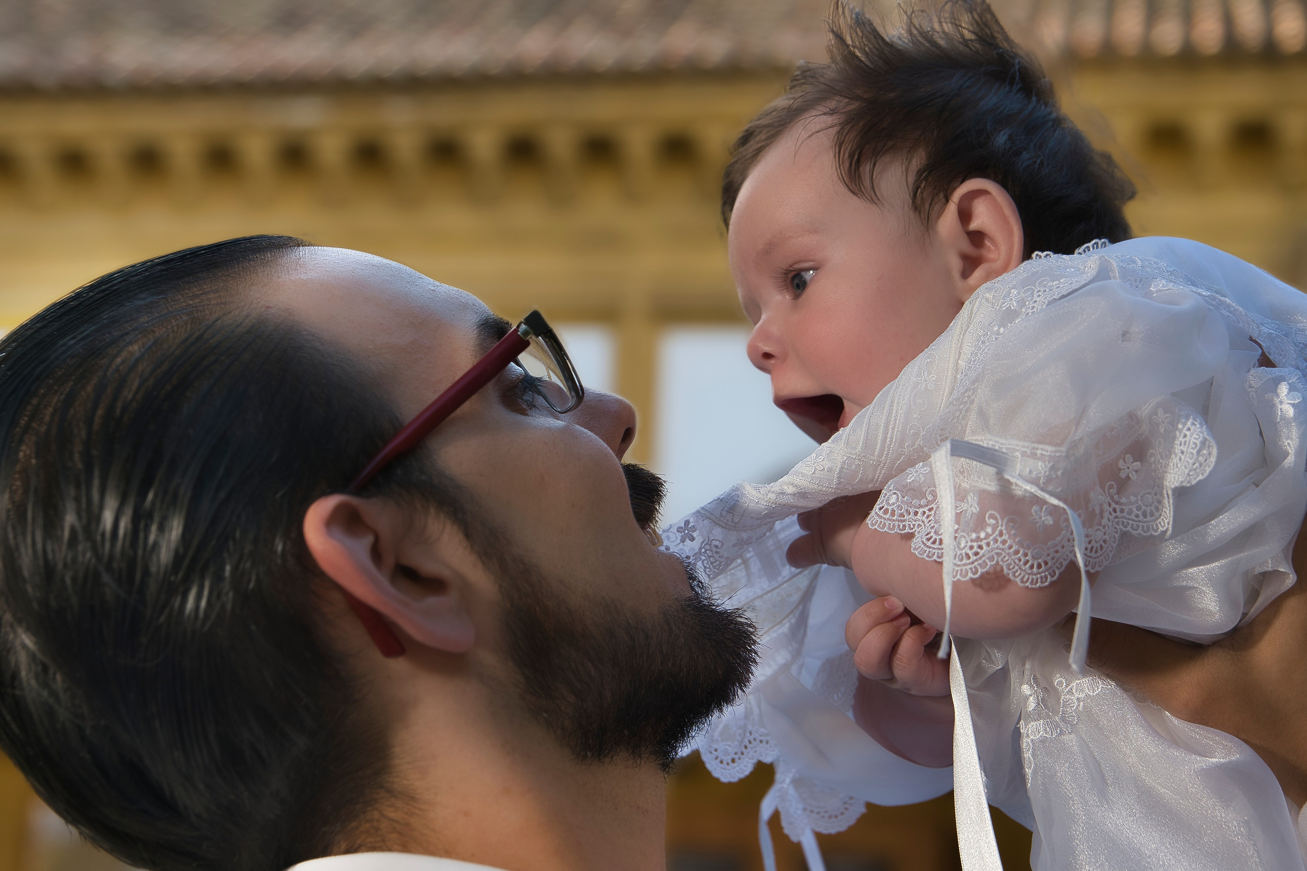 Fotografía de familia en Córdoba. Sesiones naturales y llenas de emoción. Fotógrafo y videógrafo en Córdoba (España)