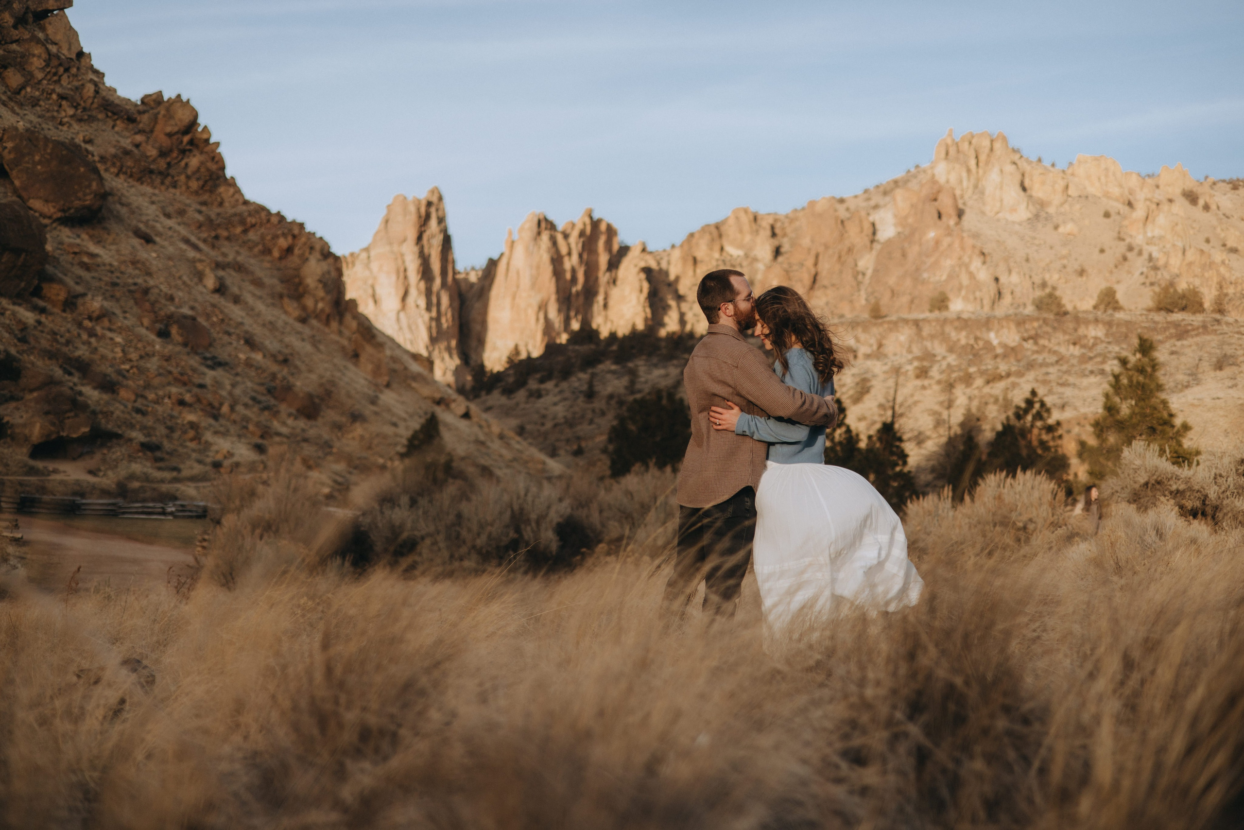 Shelby & Riley Engagement Session | Smith Rock State Park, Oregon. Portland & Seattle Wedding, Elopement & Engagement Photographer | Georgy Shishkin