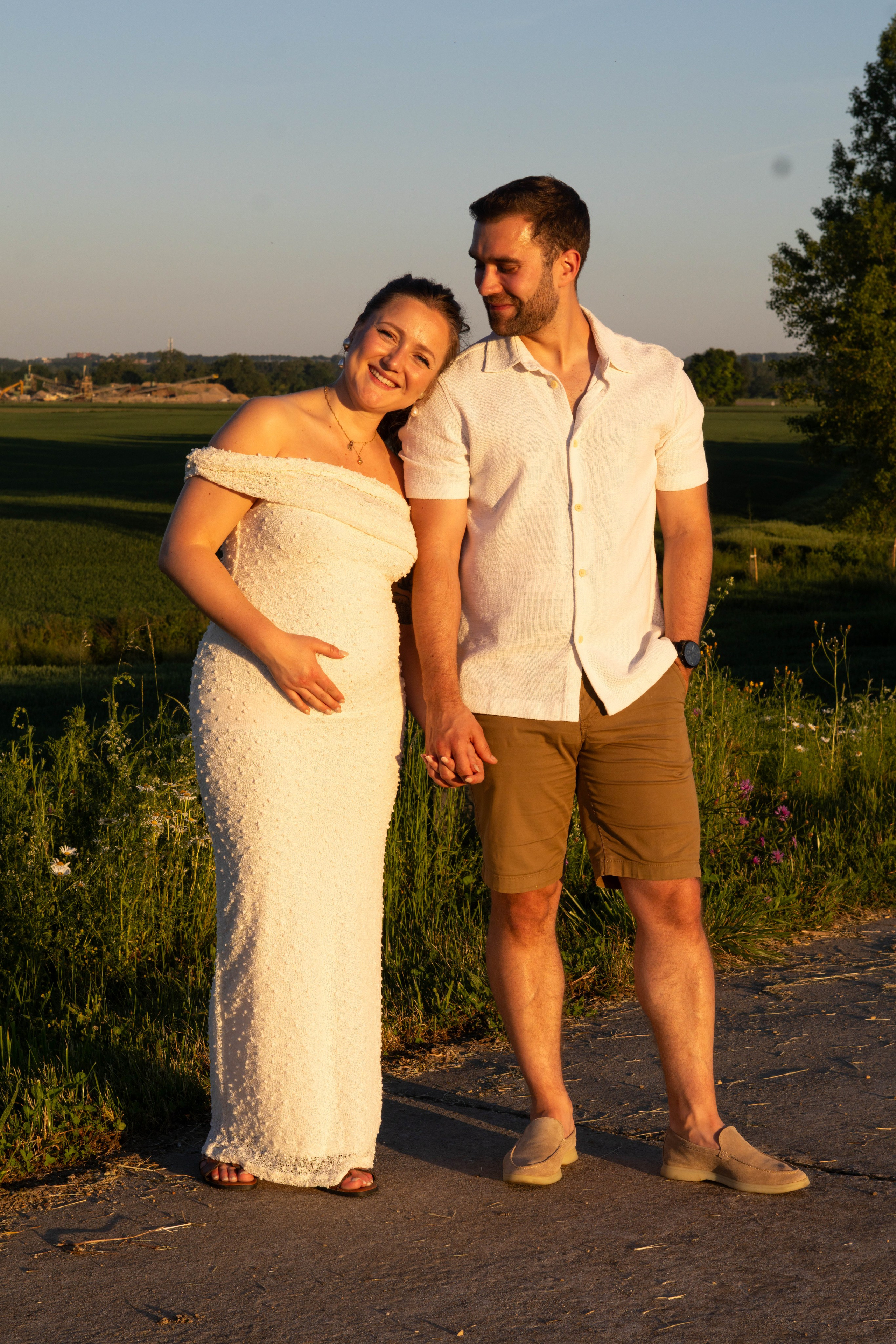 Zwangerschapsaankondiging. Zwangerschapsfotografie, newborn, gezinnen, branding, liefde én geboortefotografie